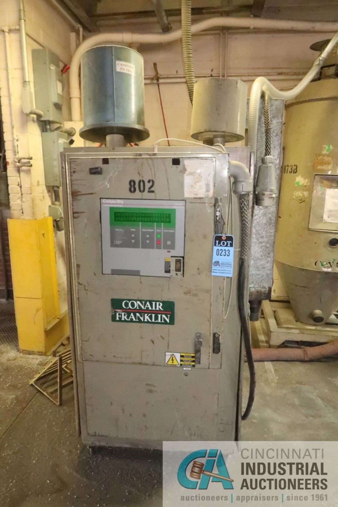 CONAIR MODEL CD400 DRYER, 240 VOLT, 3-PHASE, WITH CONAIR HOPPER AND VACUUM LOADER **LOCATED ON 2ND - Image 2 of 5