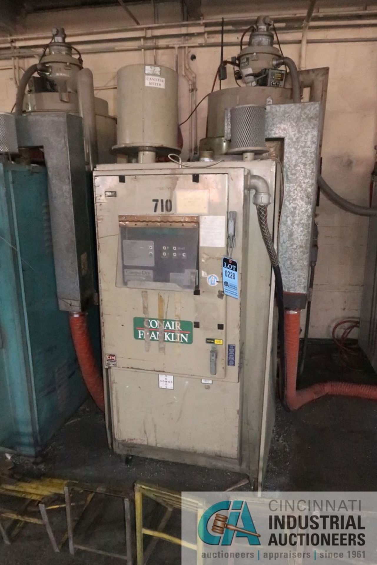 CONAIR MODEL CD400 DRYER, 240 VOLT, 3-PHASE, WITH CONAIR HOPPER AND VACUUM LOADER **LOCATED ON 2ND - Image 2 of 5