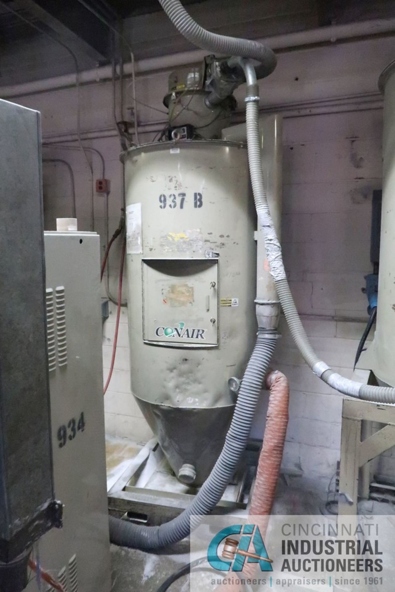 CONAIR MODEL CD400 DRYER, 480 VOLT, 3-PHASE, WITH CONAIR HOPPER AND VACUUM LOADER **LOCATED ON 2ND - Image 5 of 5