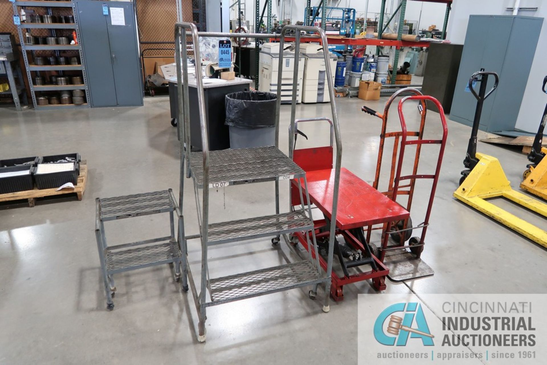 (LOT) (2) TWO-WHEEL HAND CARTS, ROLLING ELEVATING TABLE, (2) ROLLING SHOP LADDERS