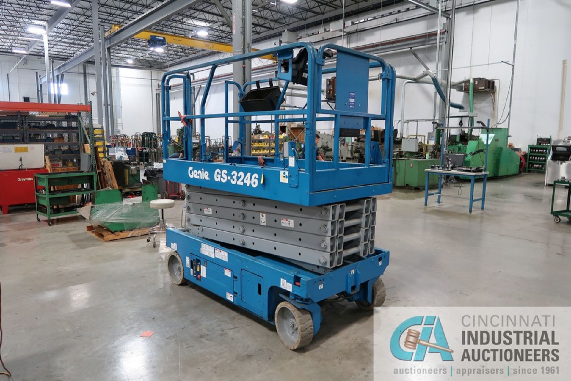 ****GENIE MODEL GS-3246 ELECTRIC SCISSOR LIFT; S/N GS4604-61353, 32' MAX PLATFORM HEIGHT, 43" X 86" - Image 5 of 10