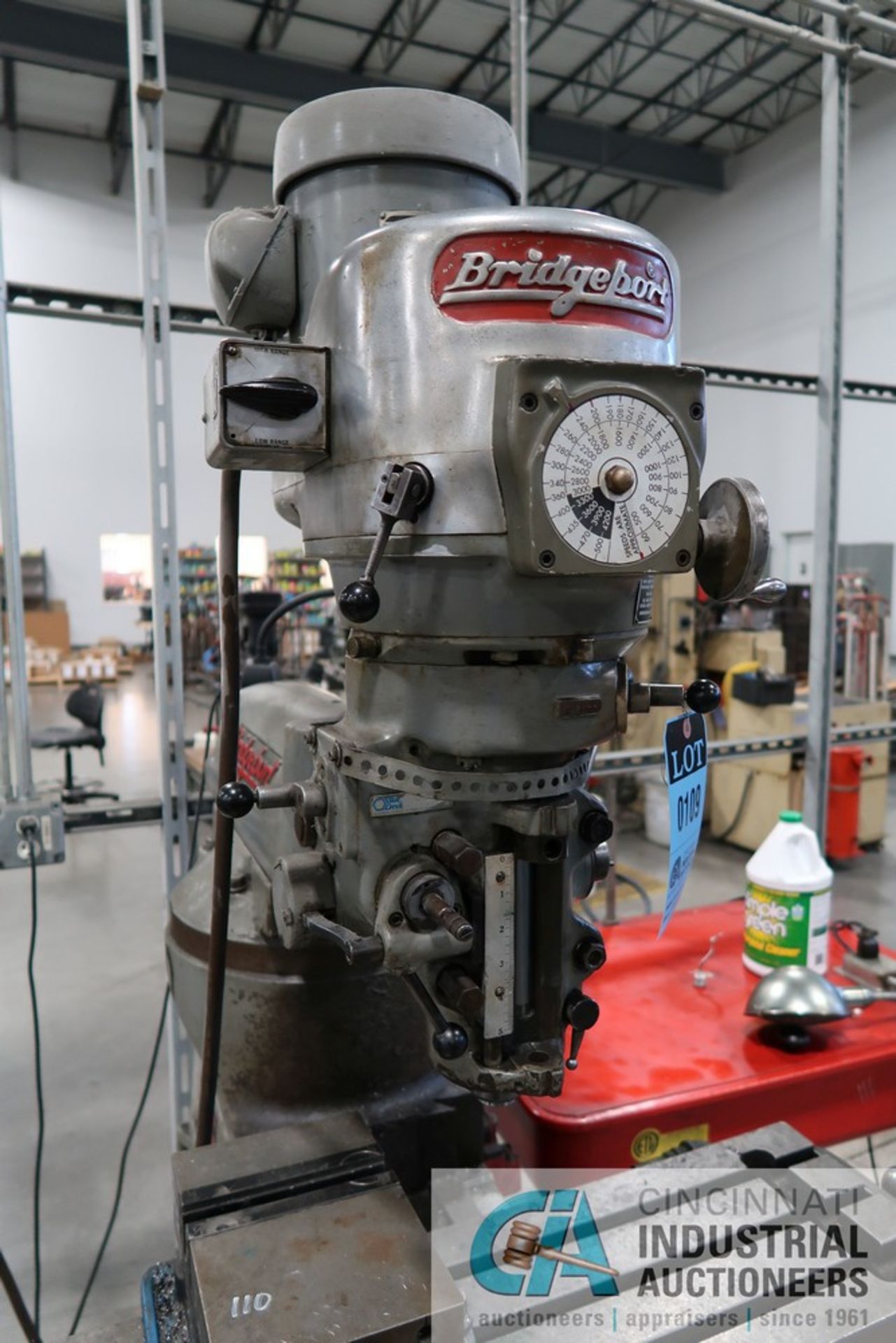 1-1/2 HP BRIDGEPORT VERTICAL MILL; S/N 122890, 9" X 42" TABLE, 60-4,200 RPM SPINDLE SPEED - Image 3 of 6
