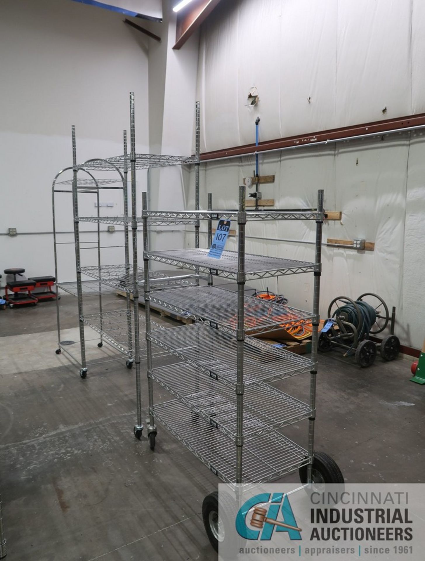 SECTIONS MISCELLANEOUS SIZE PORTABLE METRO STYLE WIRE SHELVING