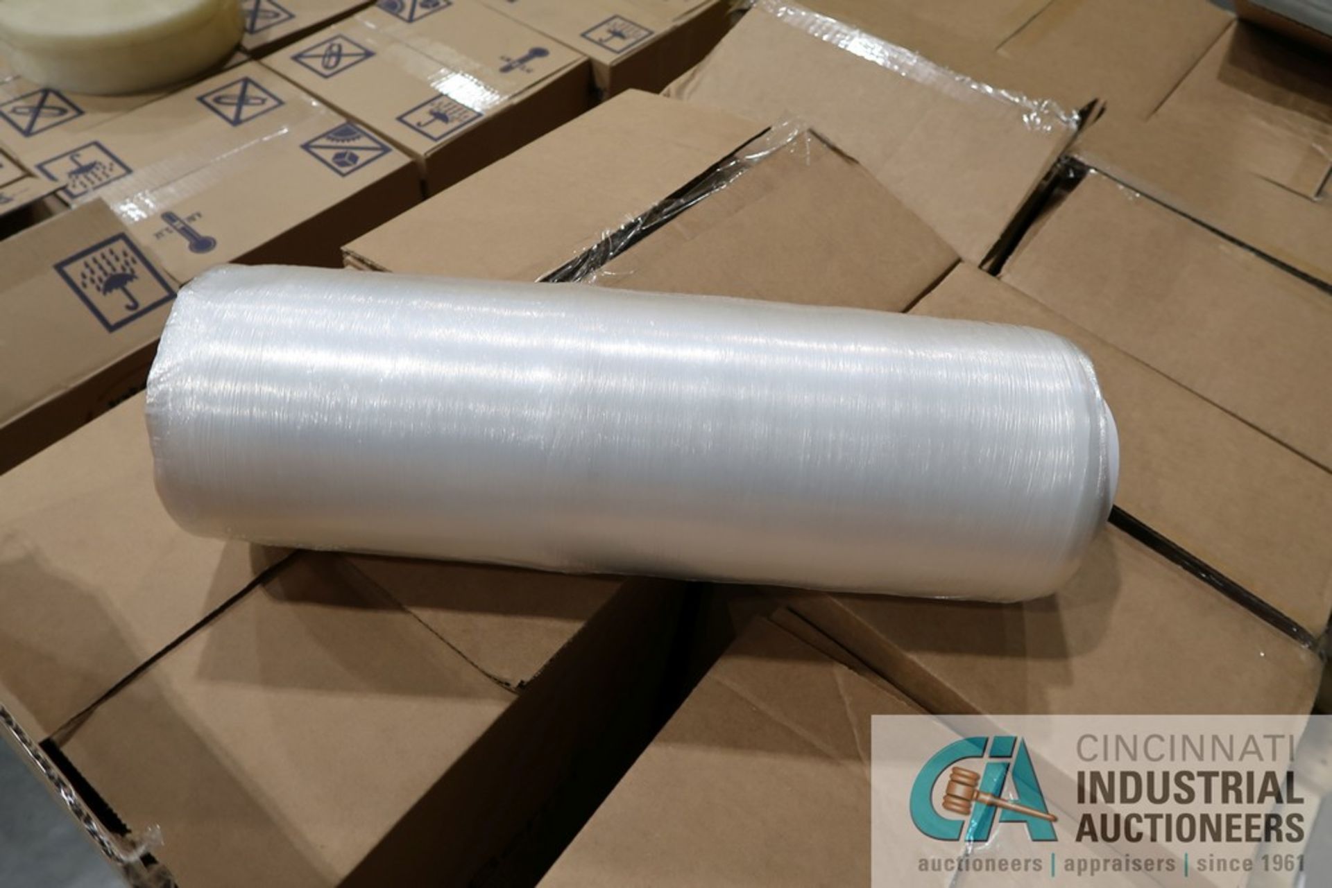 CASES BERRY PREEMPT STRETCH WRAP, .33 MIL, 16" X 1450' ROLL, 4 ROLL / CASE - Image 2 of 3