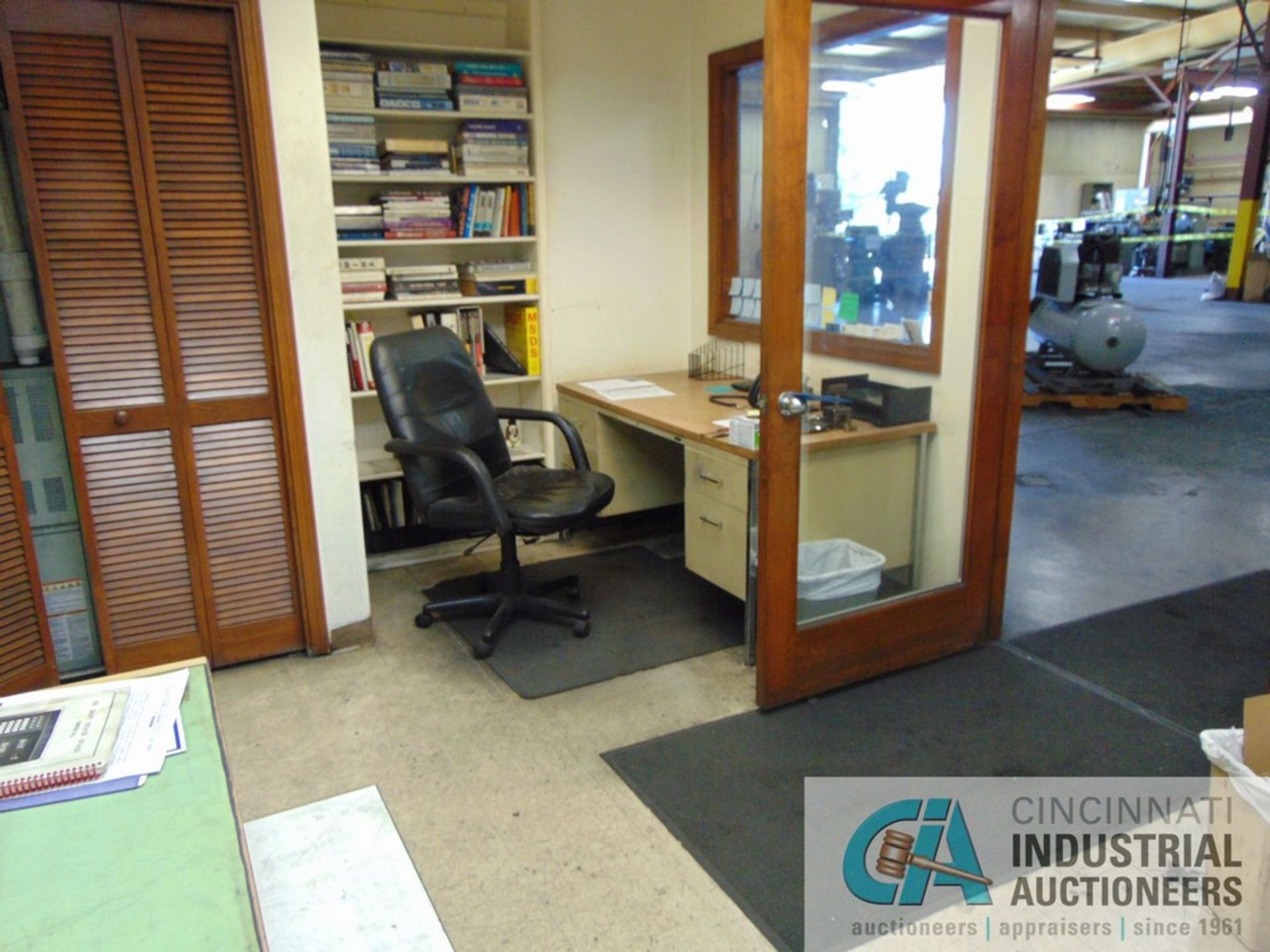 (LOT) OFFICE FURNITURE INCLUDING DESKS, CABINETS & CHAIRS - NO ELECTRONICS, PHONES OR PERSONAL - Image 2 of 2