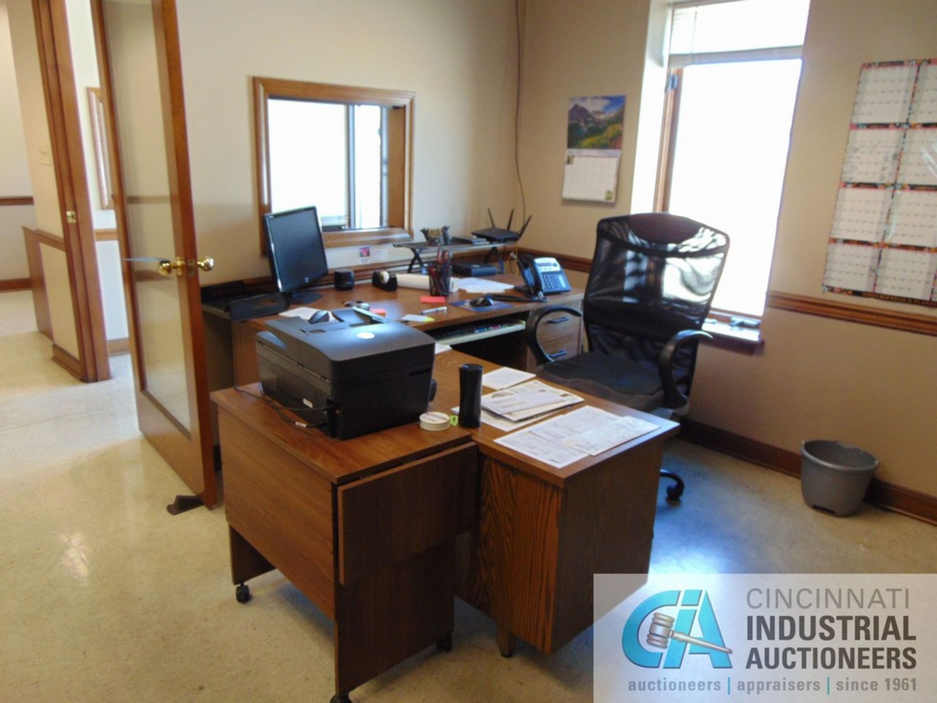 (LOT) OFFICE FURNITURE - DESKS, CABINETS, & CHAIRS - NO ELECTRONICS, PHONES, OR PERSONAL ITEMS - Image 3 of 6