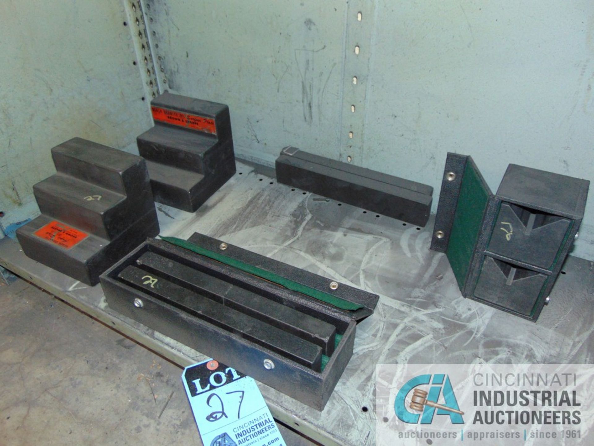 (LOT) GRANITE INSPECTION BLOCKS, (2) STEP ANGLE BLOCKS, (2) V-BLOCKS, (4) PARALLELS (ONE CRACKED)