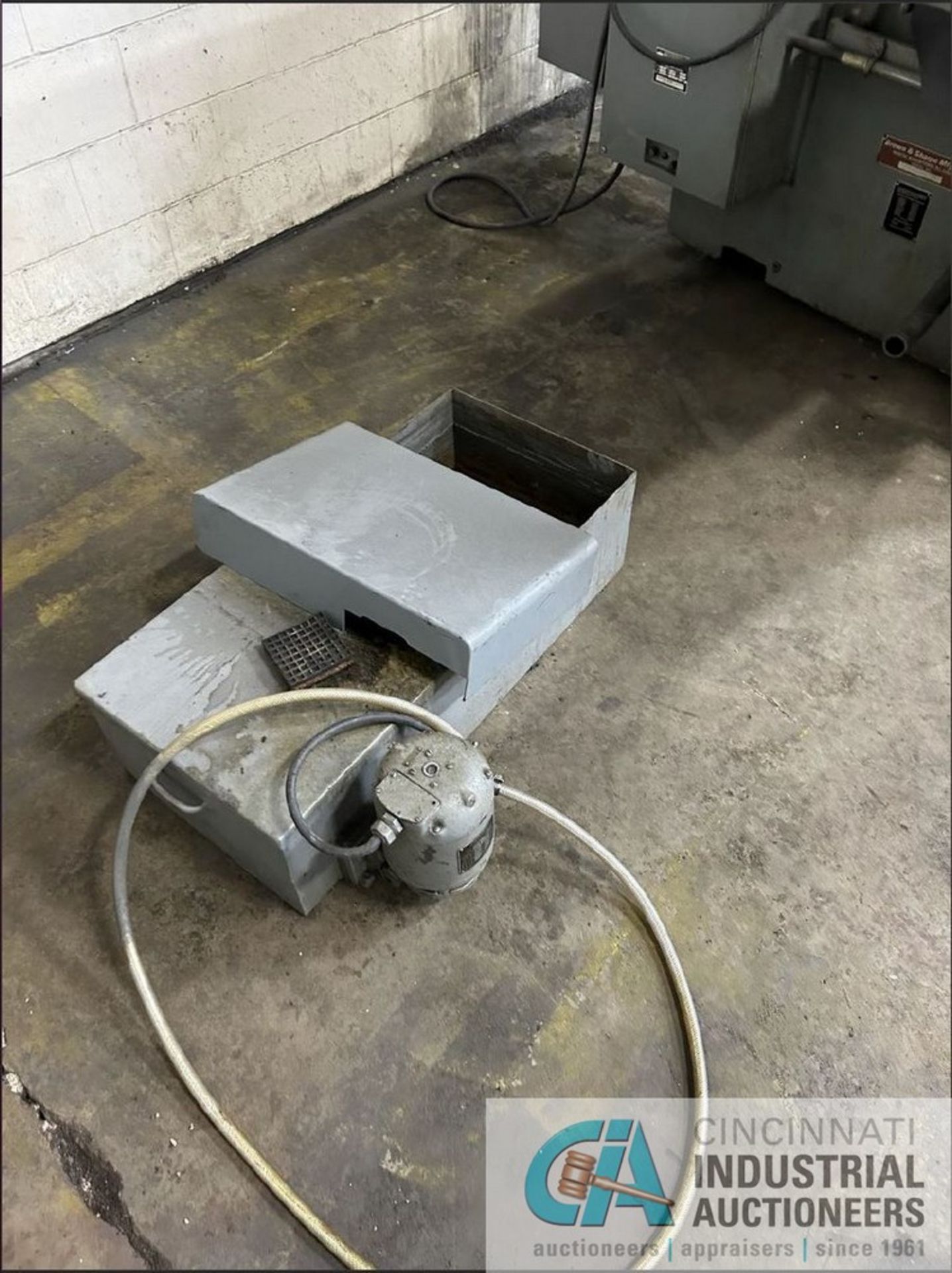 **12" X 24" BROWN & SHARPE 1224 SURFACE GRINDER - LOCATED AT 5932 JACKSON AVE., BERKELEY, MO 63134** - Image 4 of 10
