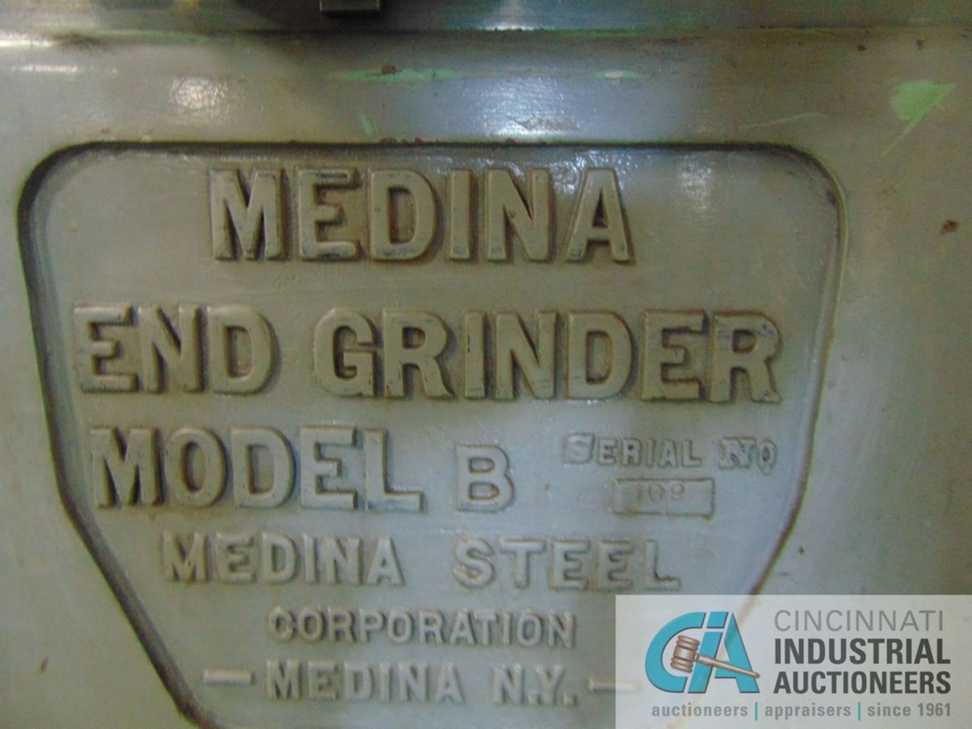 7" DIA. MEDINA MODEL B ROTARY END GRINDER; S/N 109, 6" X 18" MAGNETIC CHUCK - Image 6 of 6