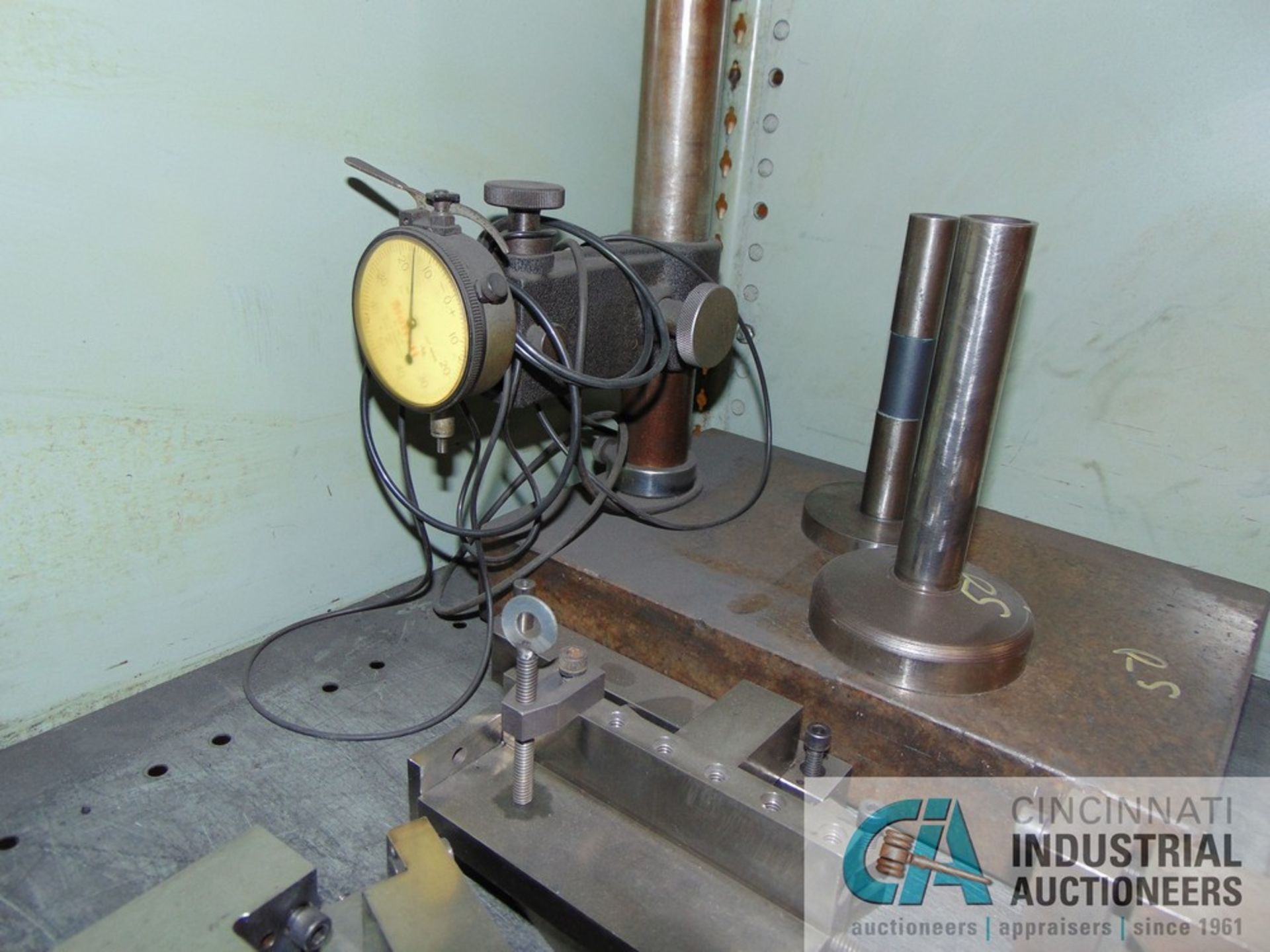 (LOT) DIAL INDICATOR STAND, SINE BAR, GRINDING FIXTURES, CYLINDRICAL SQUARES - Image 2 of 2