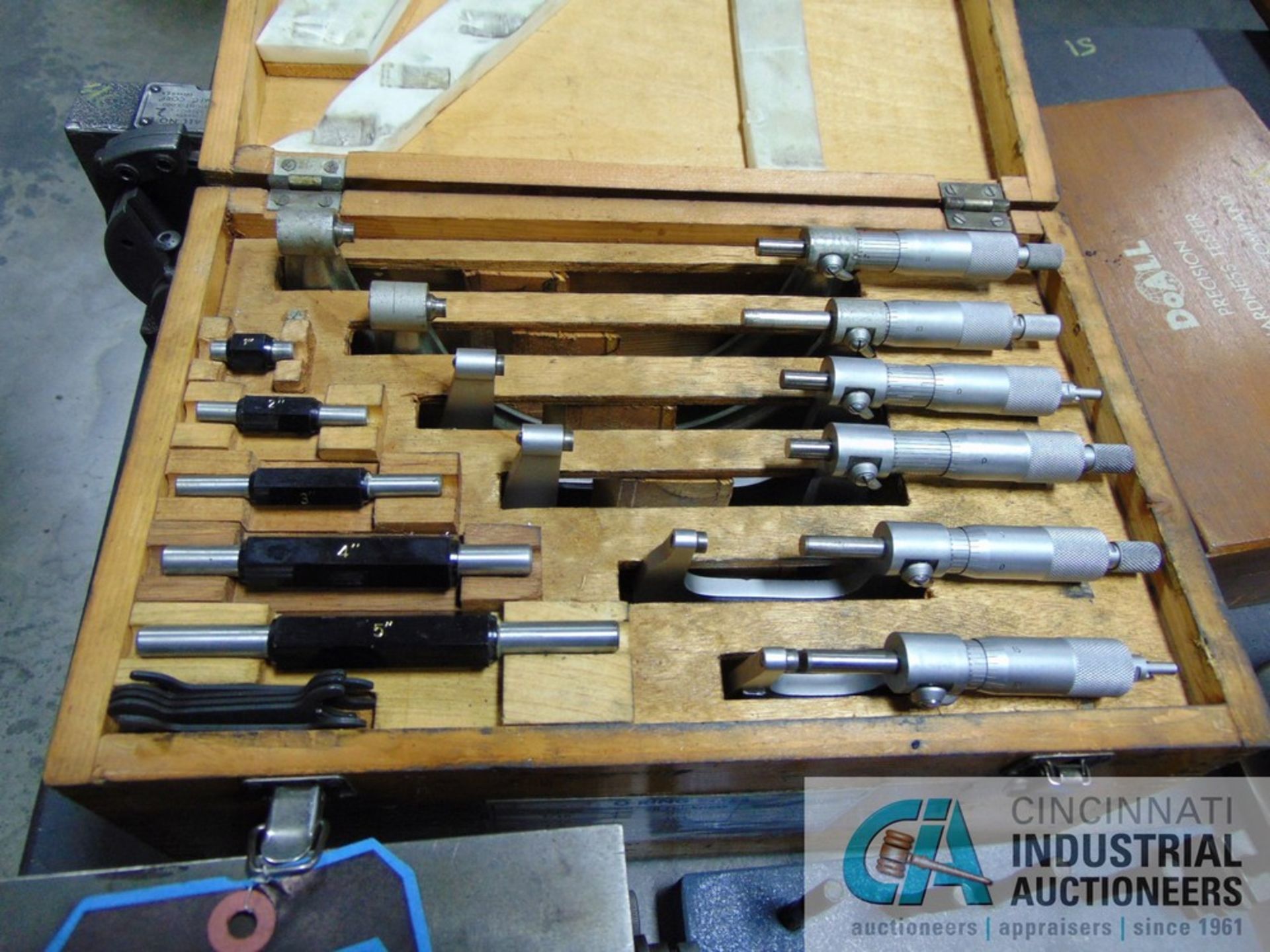 0 - 6" O.D. MICROMETER SET