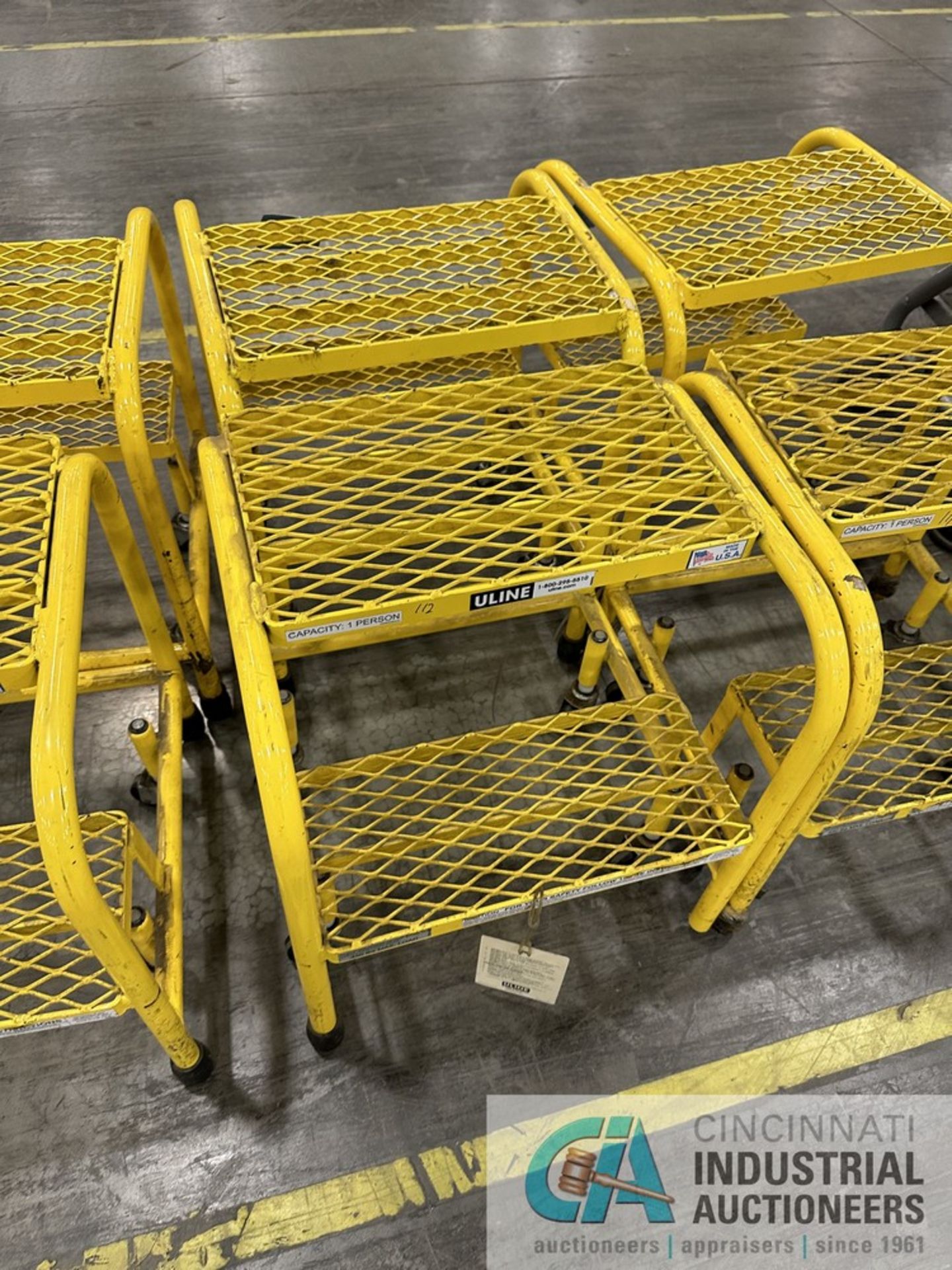 20" PORTABLE SHOP STEP STOOLS - Image 2 of 2