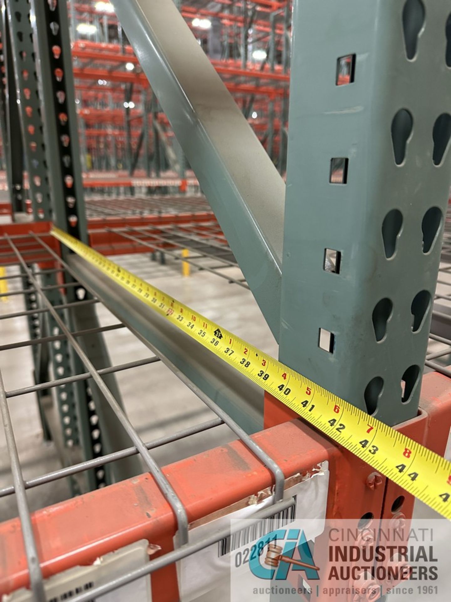 42" X 26'H TEARDROP STYLE PALLET RACK UPRIGHTS, 3" X 3" COLUMN (GREEN) - Image 5 of 12