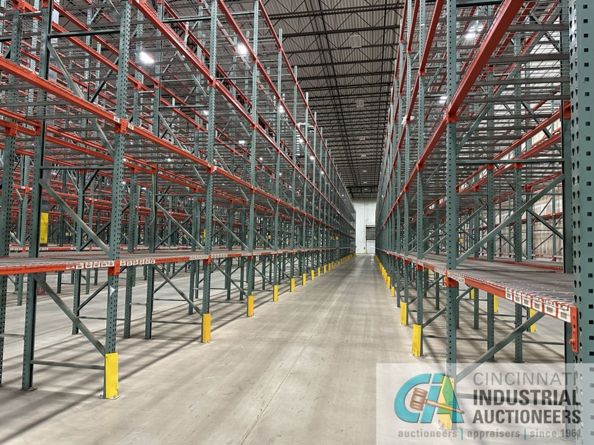 42" X 28'H TEARDROP STYLE PALLET RACK UPRIGHTS, 3" X 3" COLUMN (GREEN) - Image 9 of 14