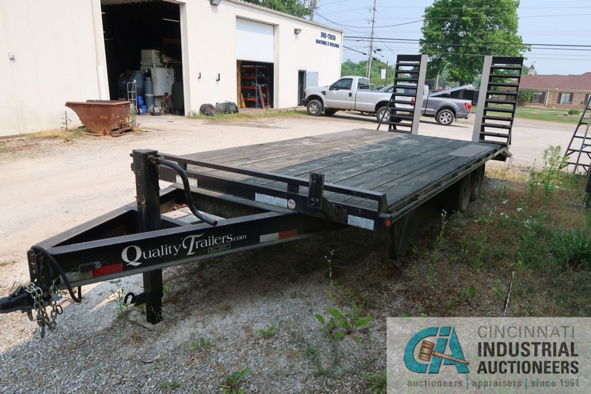 8'W X 16' QUALITY TRAILER TANDEM AXLE TRAILER; VIN # 550FP2029DS003430, 45" DOVETAIL, 64" RAMPS, - Image 2 of 5