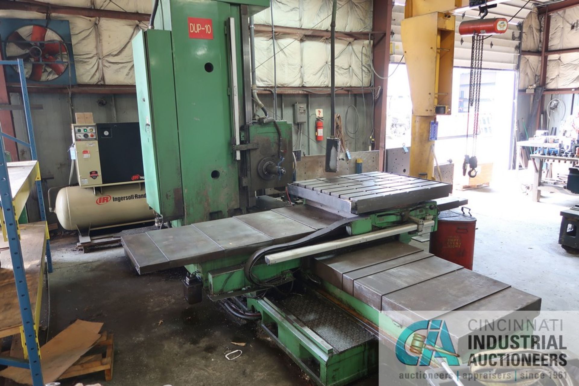 KURAKI MODEL KBT-1003W HORIZONTAL BORING MILL; S/N KK-2198, 41" X 47" ROTATING TABLE, 50 TAPER - Image 2 of 11