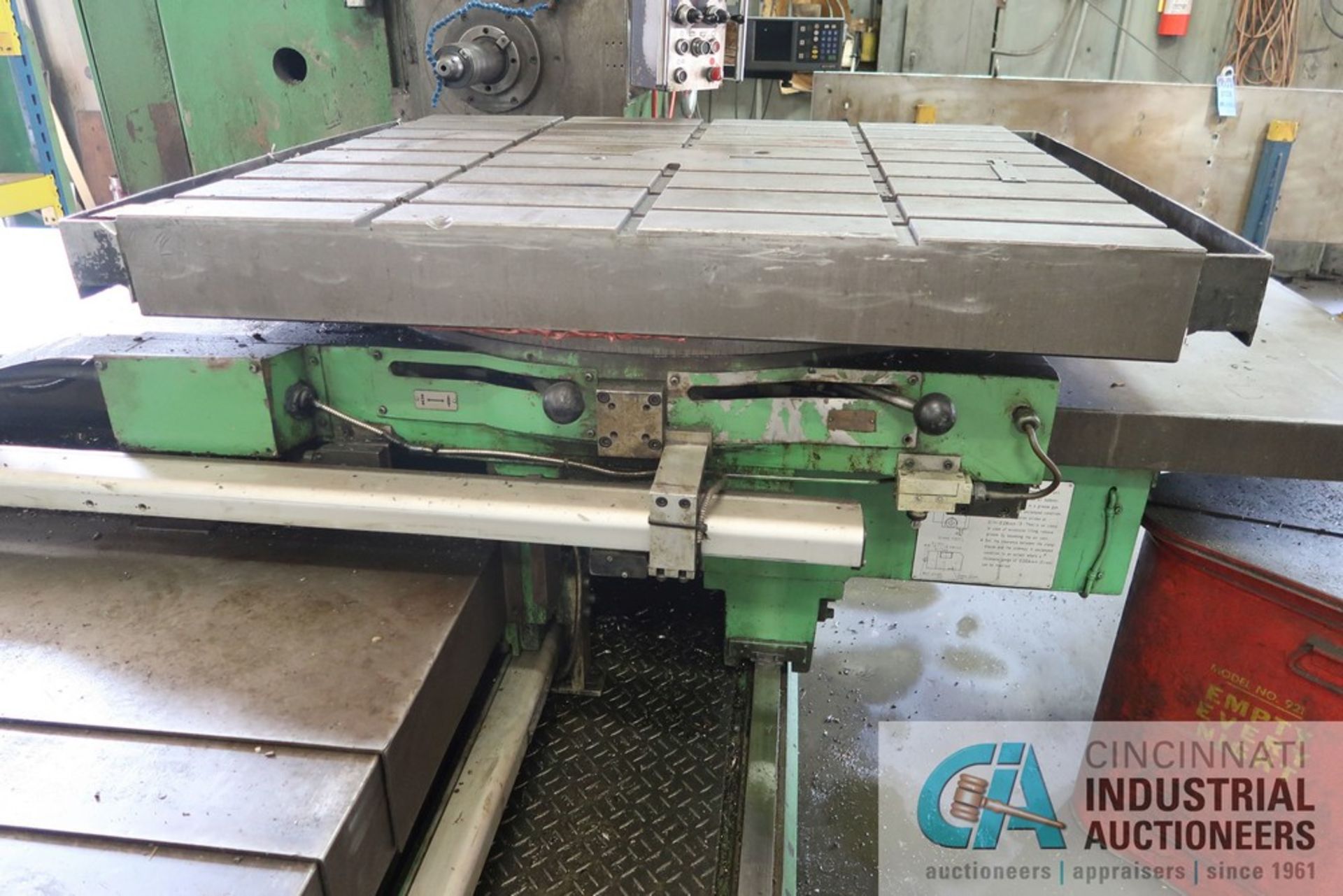 KURAKI MODEL KBT-1003W HORIZONTAL BORING MILL; S/N KK-2198, 41" X 47" ROTATING TABLE, 50 TAPER - Image 10 of 11