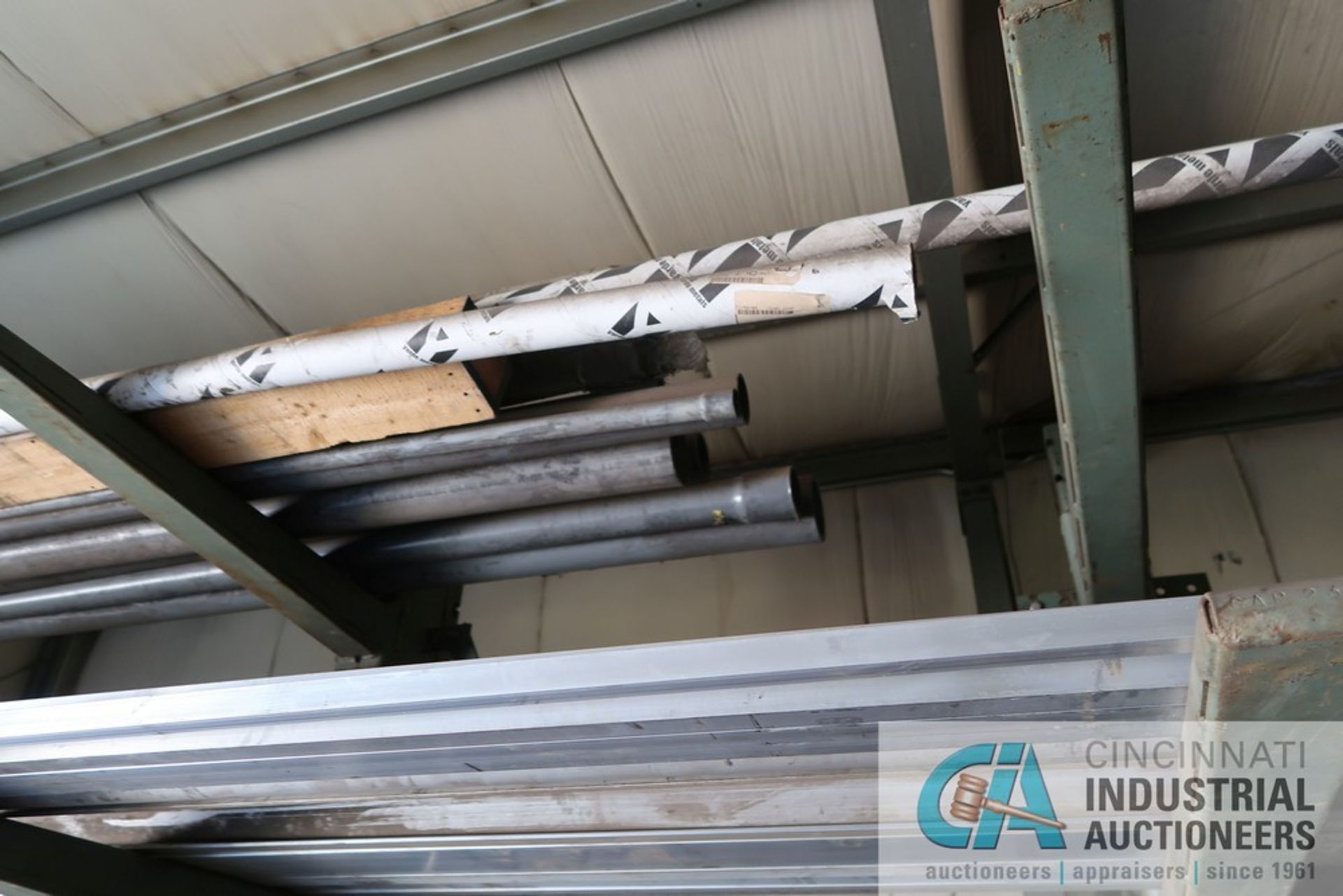 (LOT) CONTENTS OF CANTILEVER RACK INCLUDING ALUMINUM STOCK - Image 6 of 8