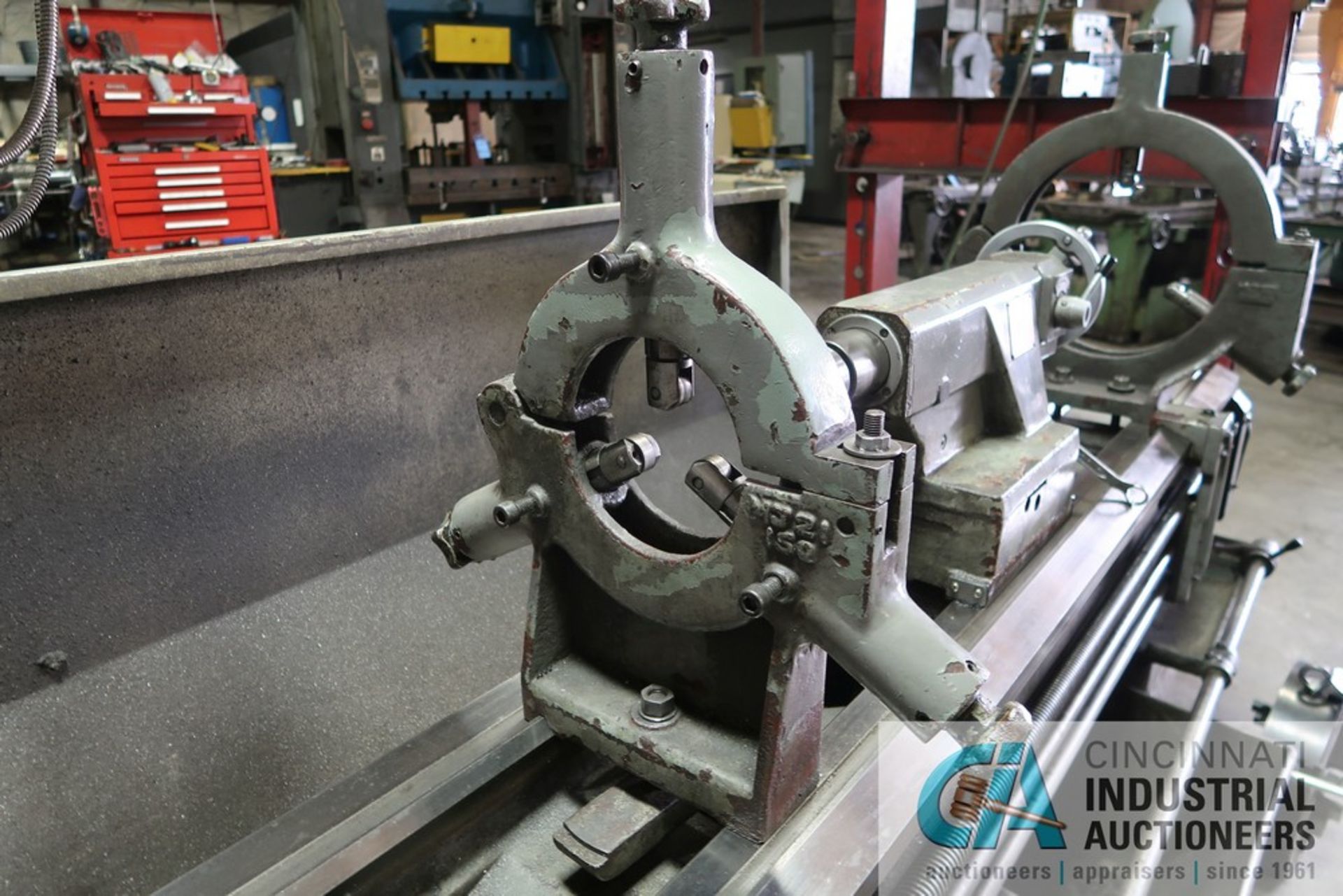 21" X 100" US MACHINERY ENGINE LATHE; S/N 1019009, 3" SPINDLE HOLE, SPINDLE SPEEDS 25-1,500 RPM, 18" - Image 8 of 12