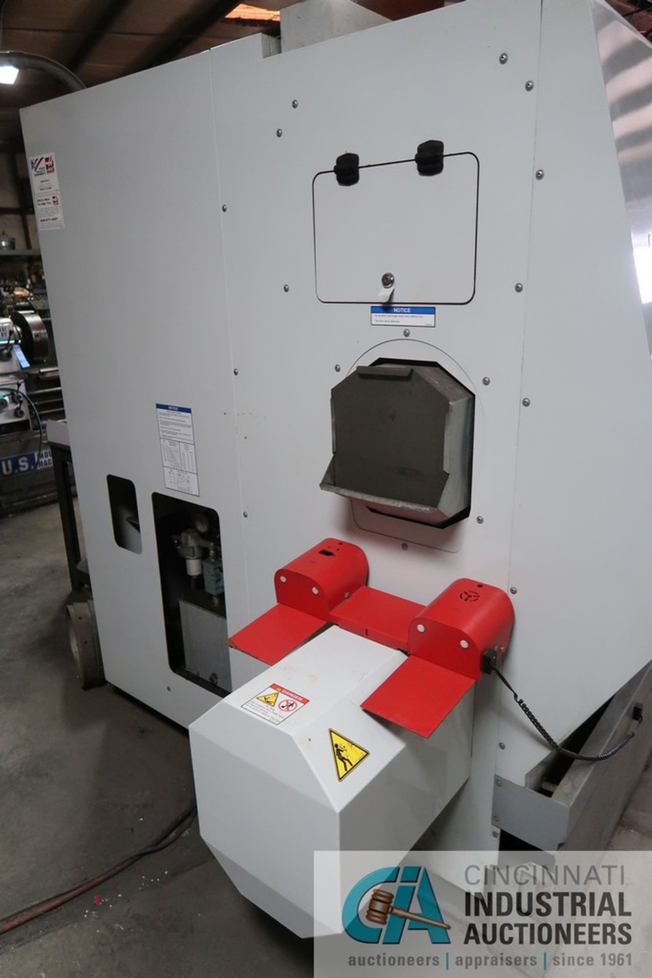 HAAS MODEL SL40 CNC TURNING CENTER; S/N 3082056, 20" 4-JAW CHUCK, 10-POSITION TURRET, TAILSTOCK, - Image 8 of 13