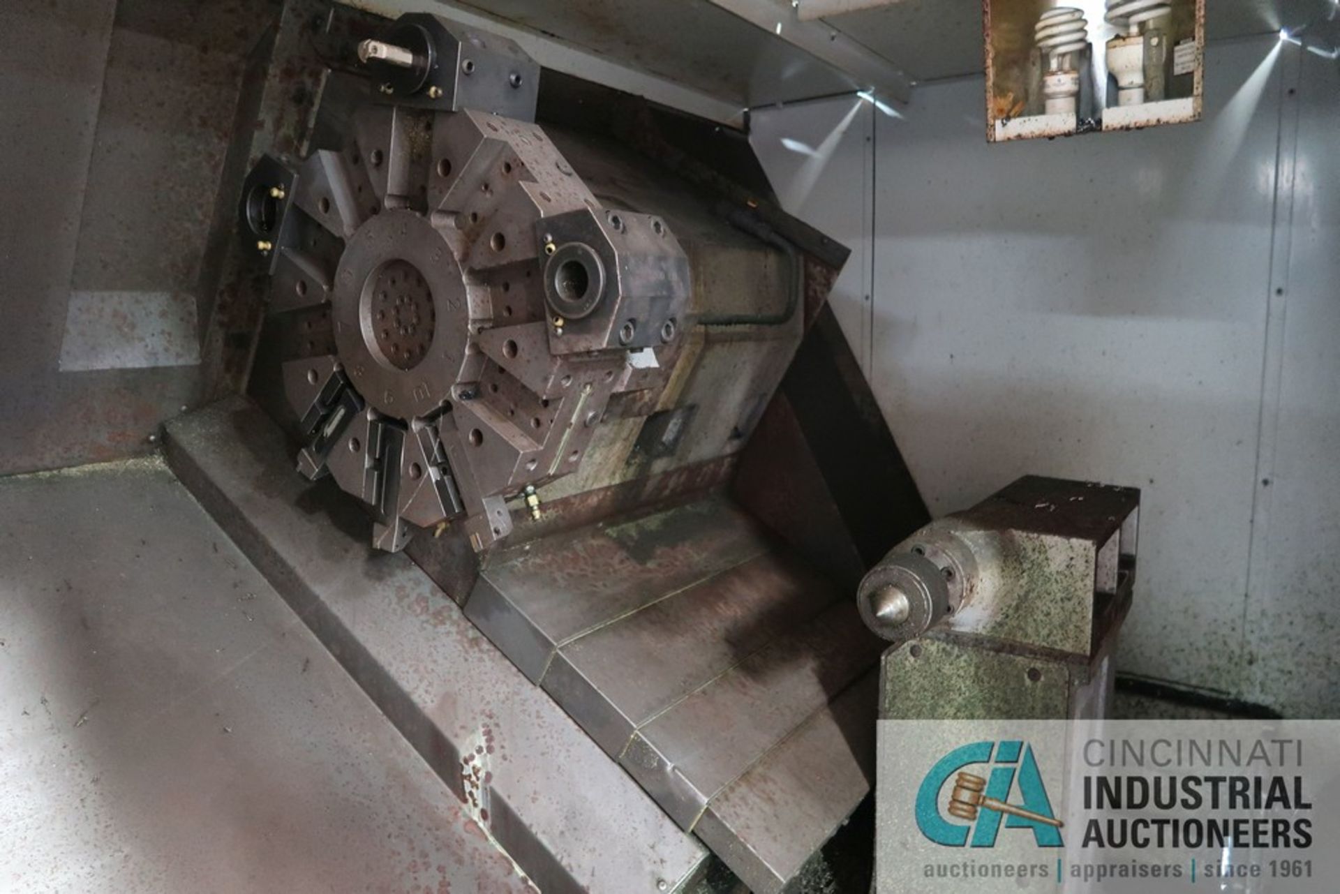 HAAS MODEL SL40 CNC TURNING CENTER; S/N 3082056, 20" 4-JAW CHUCK, 10-POSITION TURRET, TAILSTOCK, - Image 5 of 13