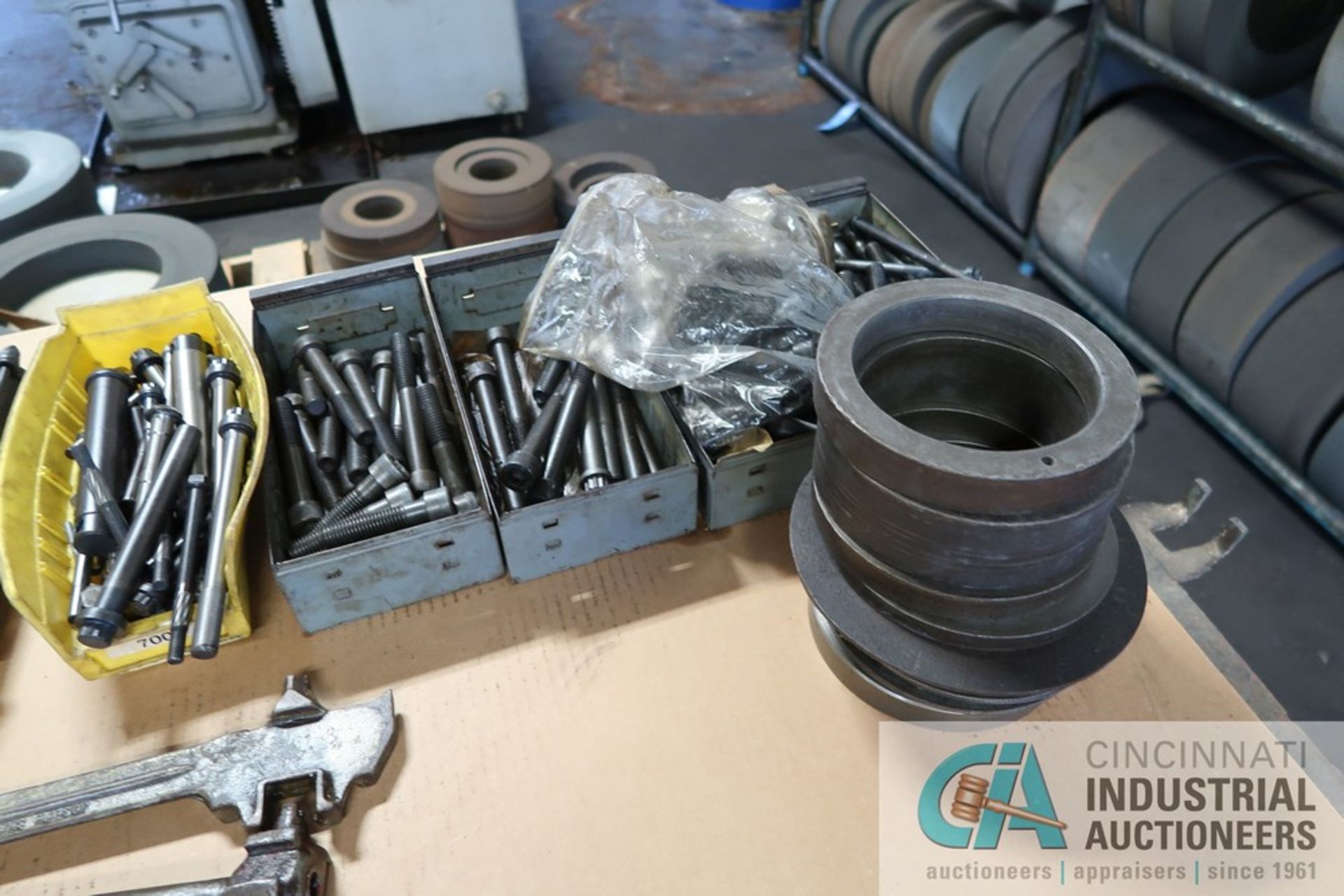 (LOT) MISCELLANEOUS CENTERLESS GRINDER SHIMS AND HARDWARE - Image 3 of 5