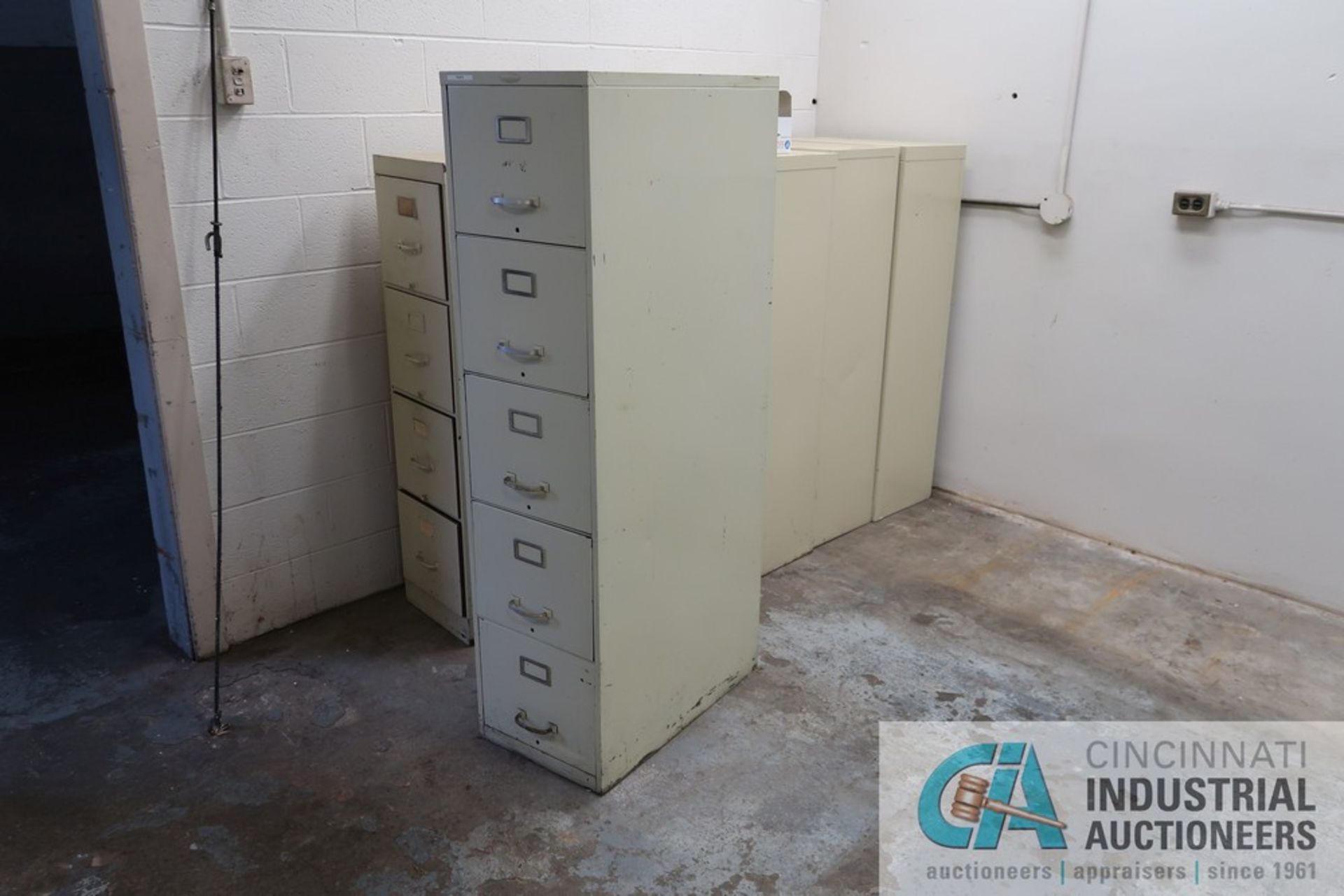 (LOT) MISCELLANEOUS STEEL CABINETS IN ROOM - Image 2 of 2