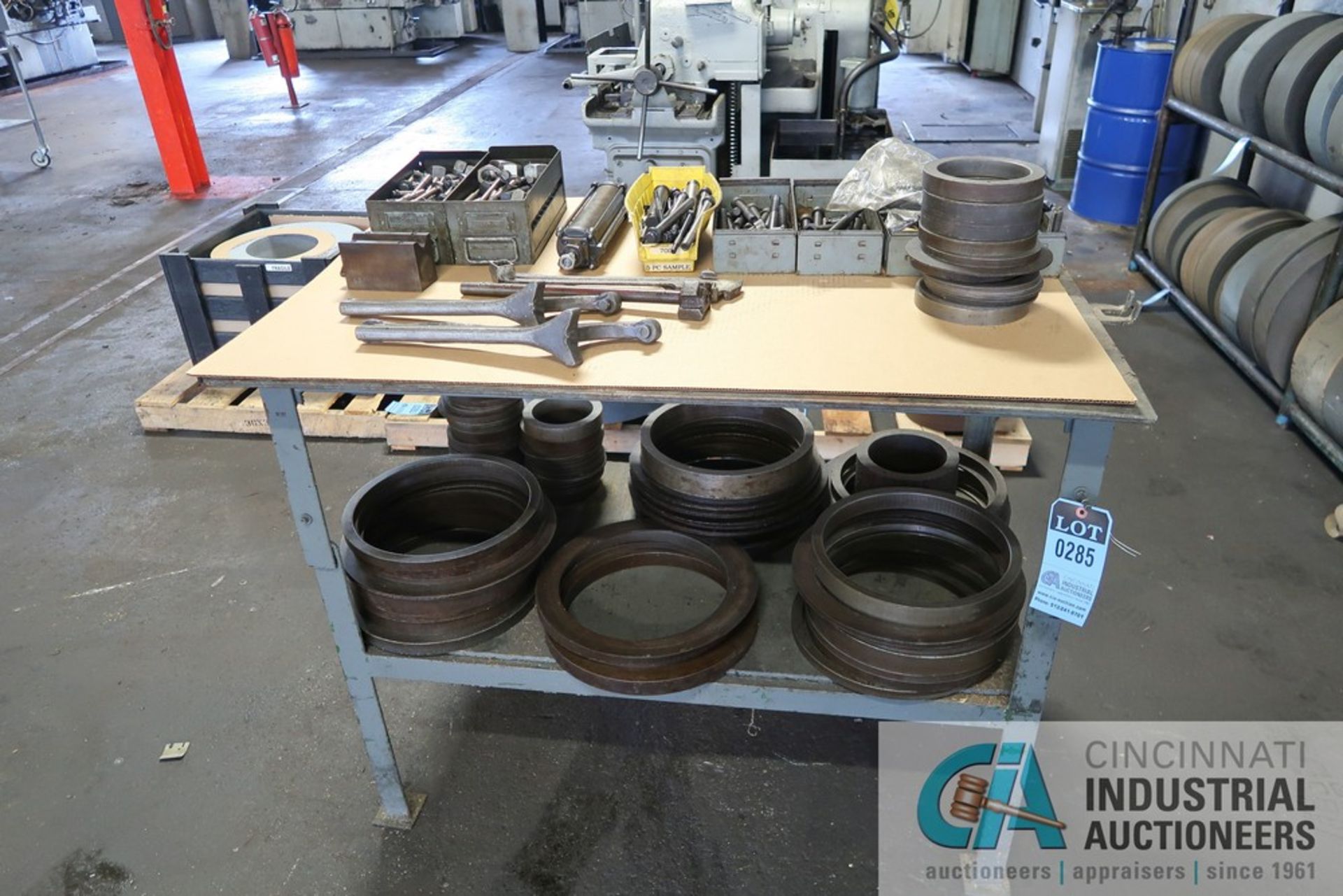 (LOT) MISCELLANEOUS CENTERLESS GRINDER SHIMS AND HARDWARE