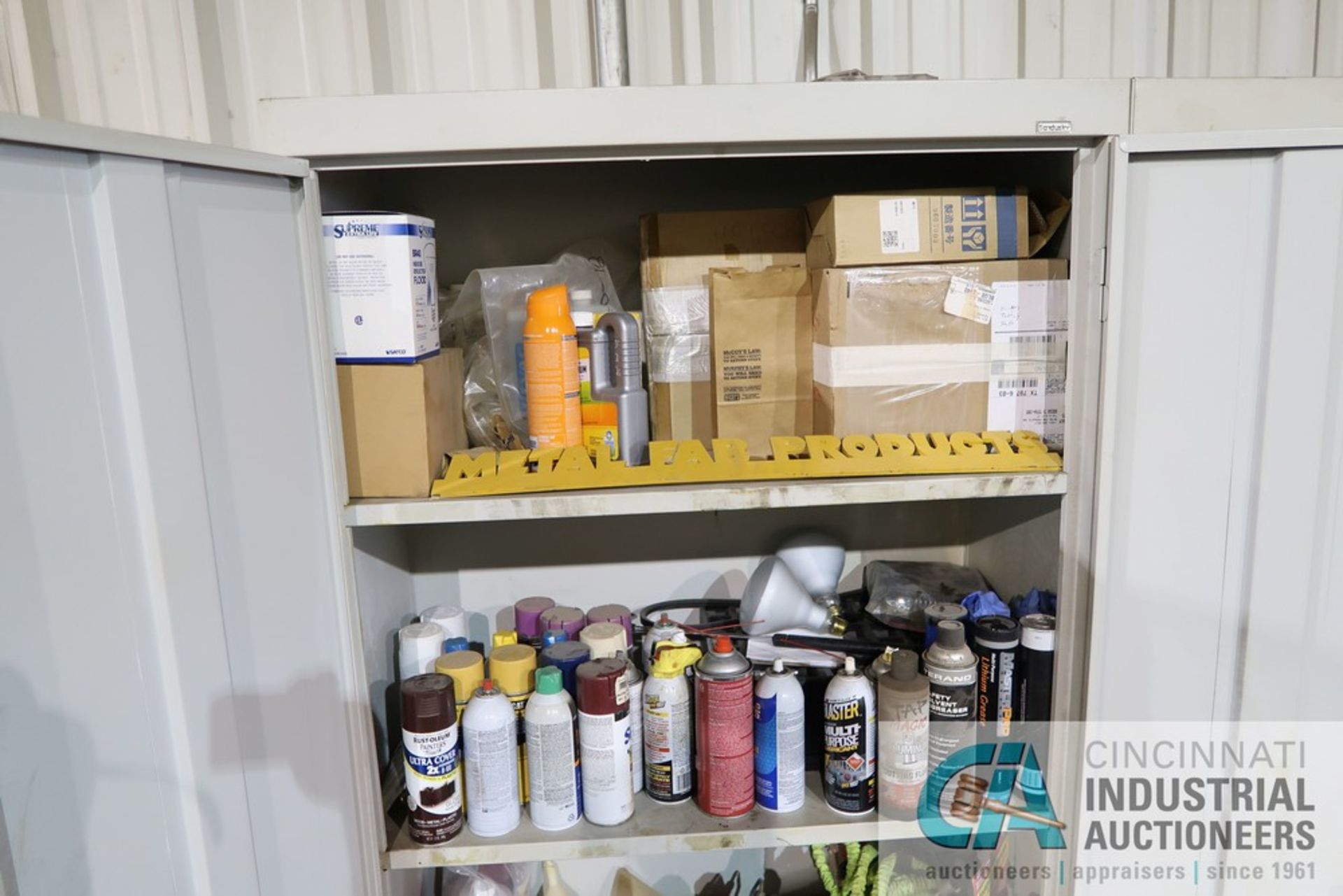 (LOT) SHOP SUPPLIES WITH STORAGE CABINET - Image 2 of 3