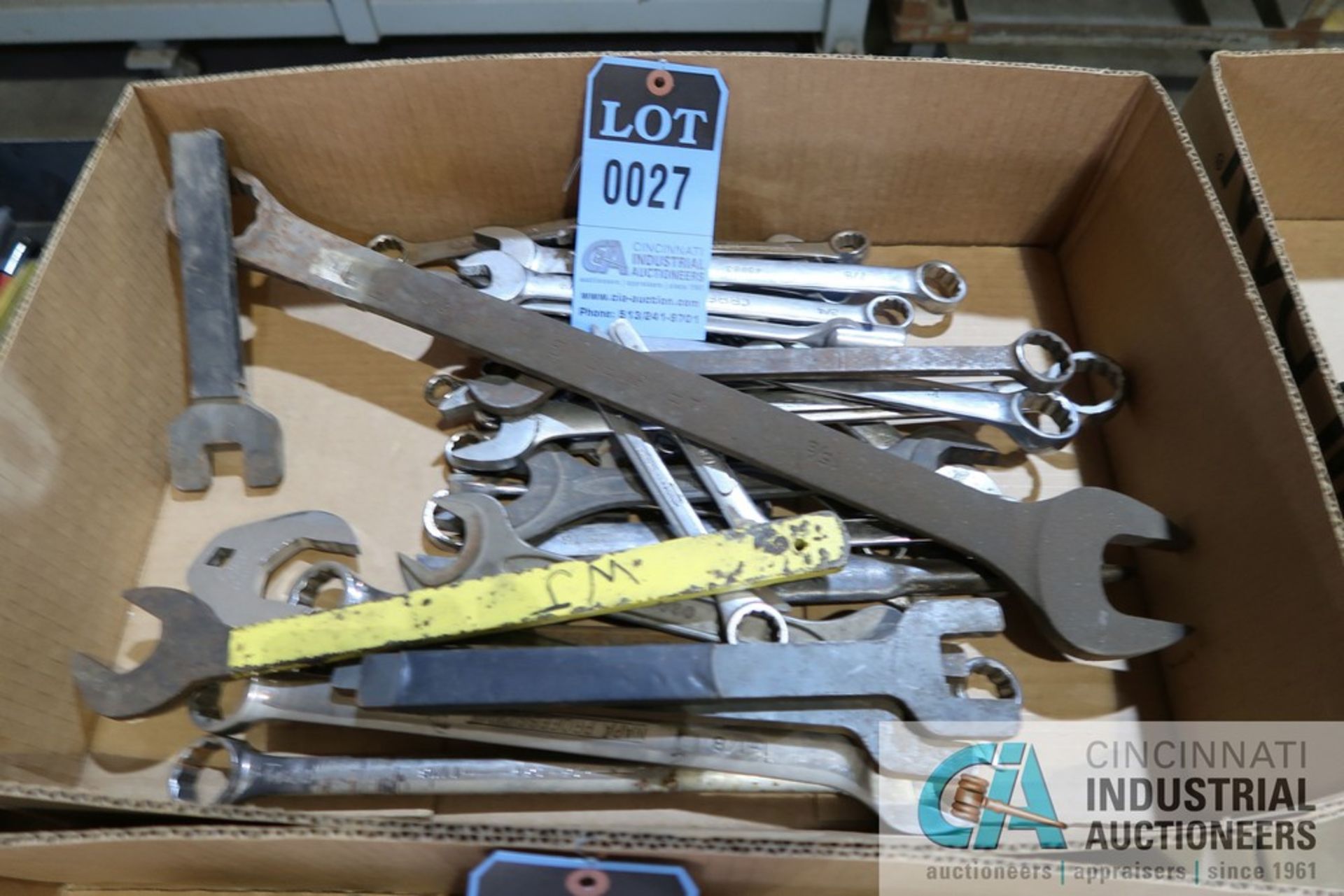 (LOT) MISCELLANEOUS COMBINATION WRENCHES