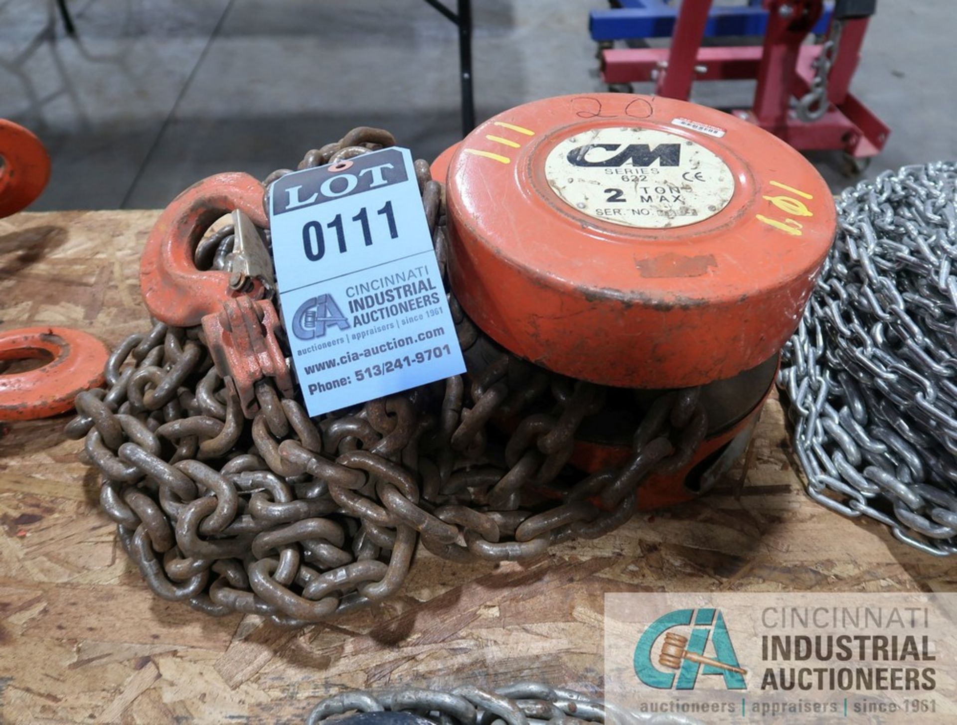 2 TON CAPACITY CM SERIES 622 CHAIN HOIST WITH 20' (APPROX.) LIFT CHAIN