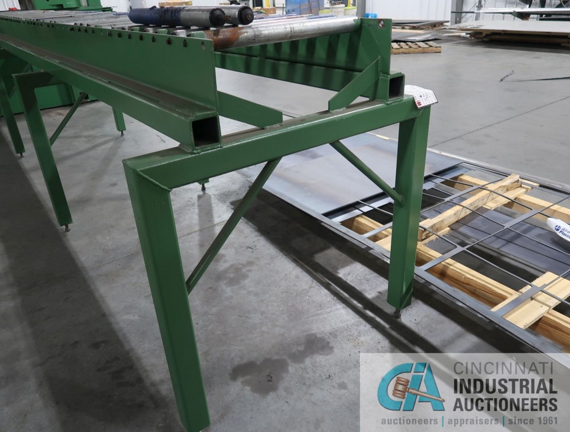 SECTION 20' X 18" X 47" HIGH SHOP BUILT HEAVY DUTY GRAVITY FEED ROLLER CONVEYOR - Image 3 of 3