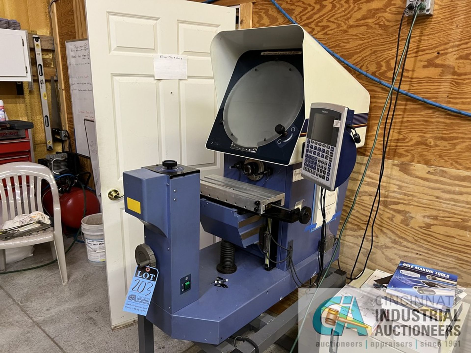 14" MITUTOYO MODEL PH-A14 OPTICAL COMPARATOR WITH DRO; S/N 709019, WITH CABINET AND ACCESSORIES ** - Image 3 of 10