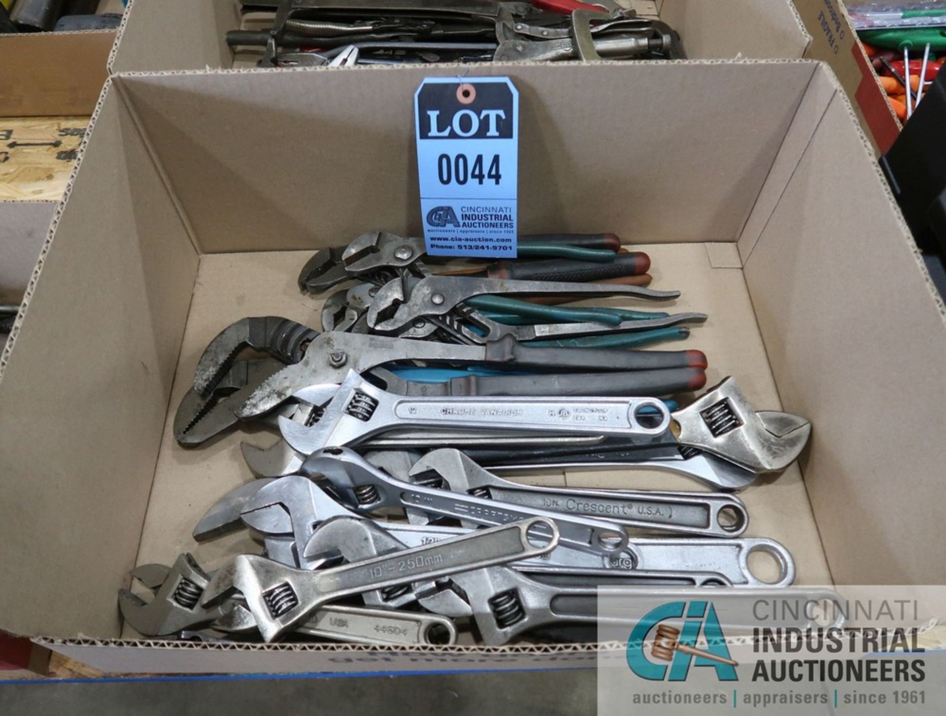 (LOT) MISCELLANEOUS CHANNEL LOCK PLIERS AND CRESCENT WRENCHES