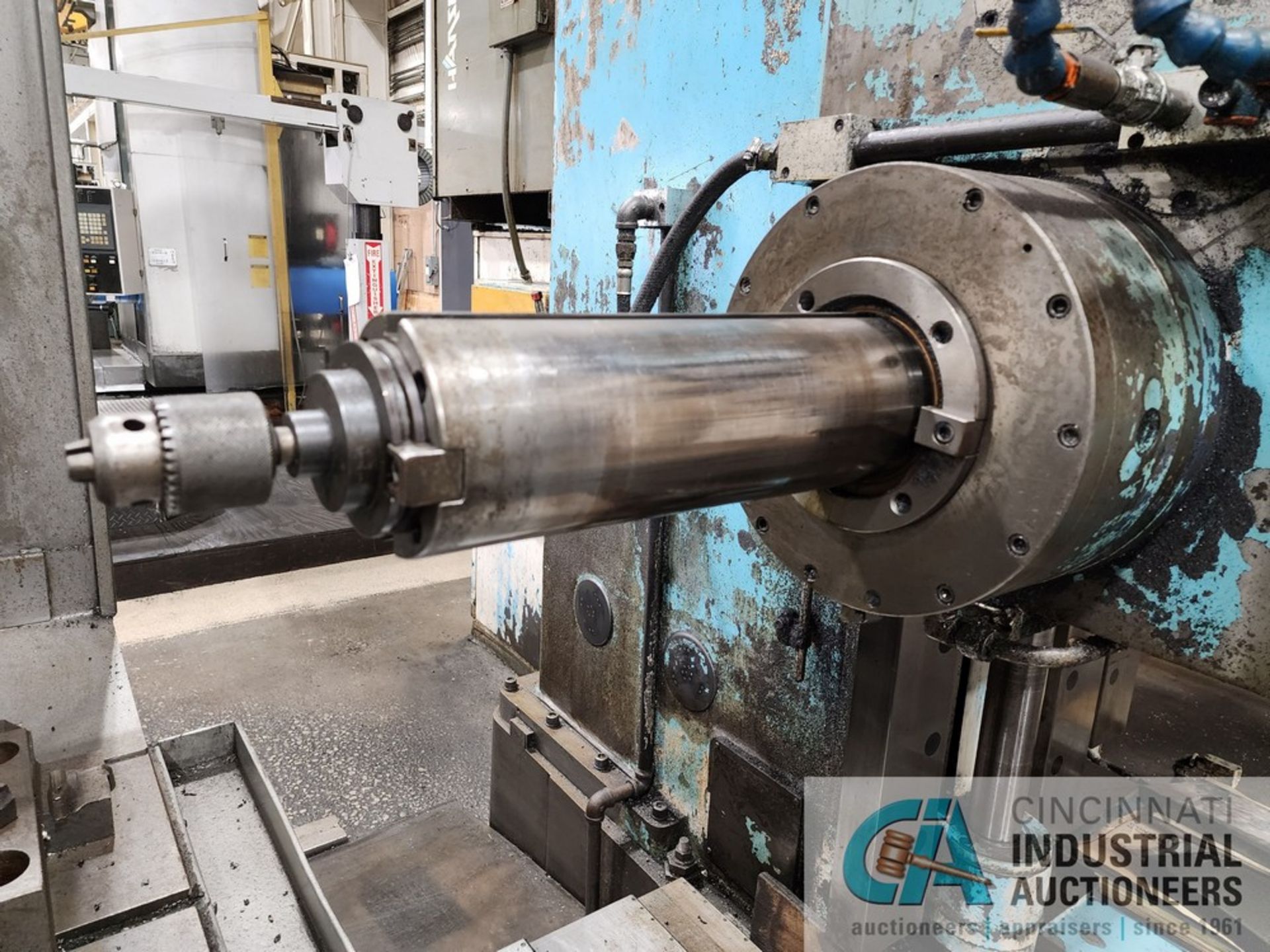 5" GIDDINGS AND LEWIS MODEL PC50 CNC HORIZONTAL BORING MILL; S/N 450-192, MACHINE NO. M02, NEW SERVO - Image 9 of 15