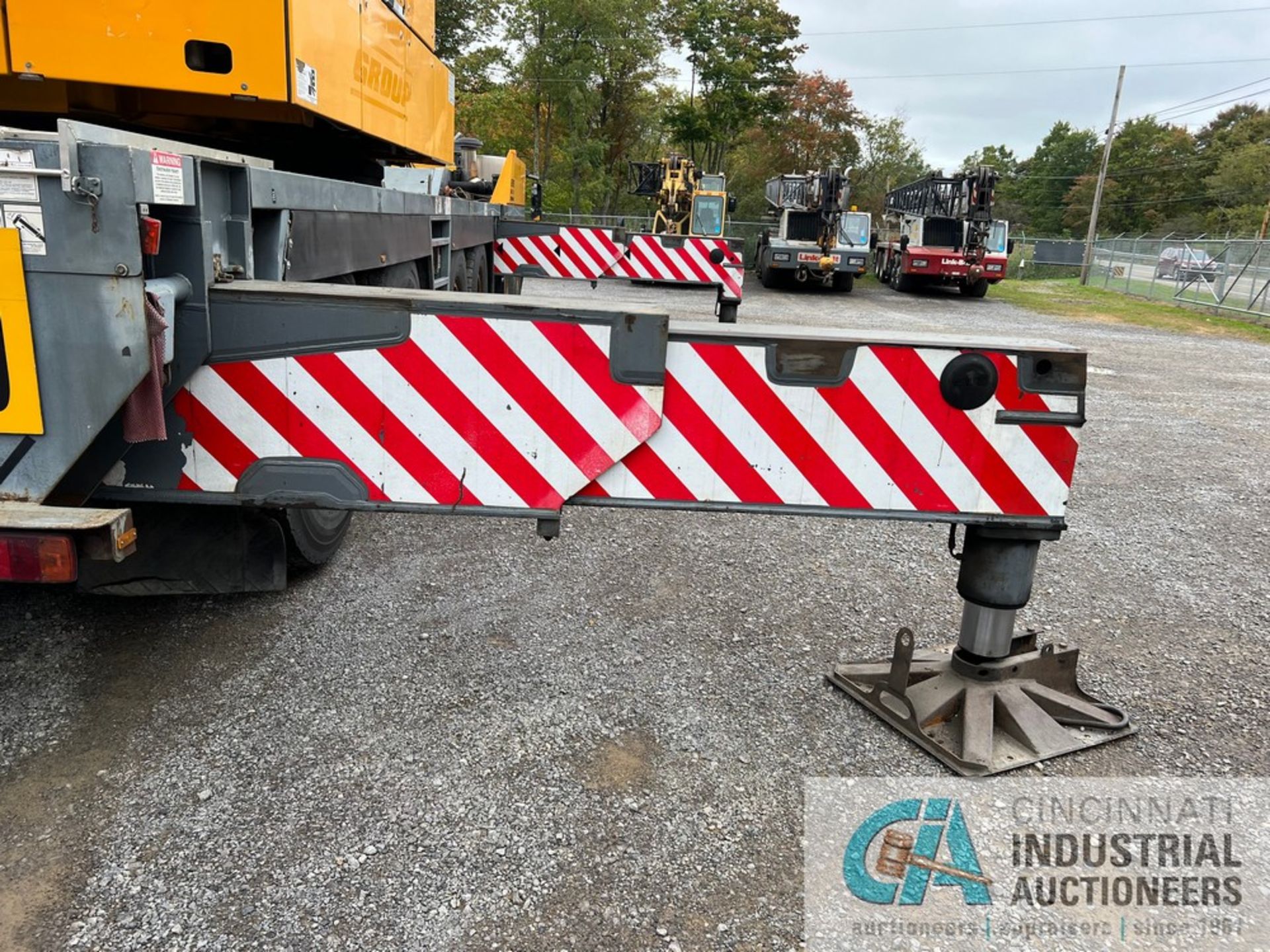 350 TON/2008 GROVE MODEL GMK 6300 TRUCK CRANE, VIN: 6300-9132, 197' MAIN BOOM REACH WITH - Image 23 of 74