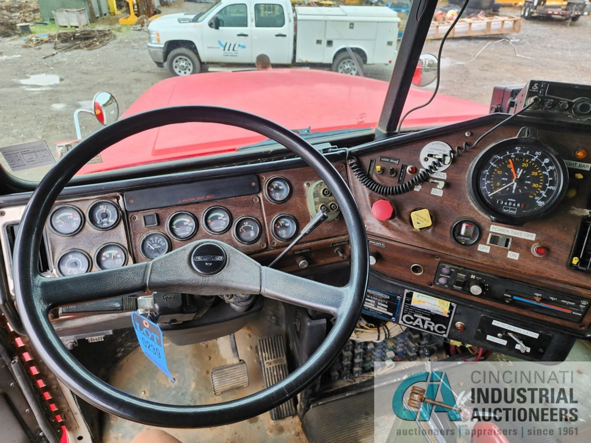 1992 FREIGHTLINER 6X6 MODEL M916-A1 MILITARY TRUCK; VIN 1FUCMZY86NP357797, WITH WINCH SYSTEM, - Image 21 of 30