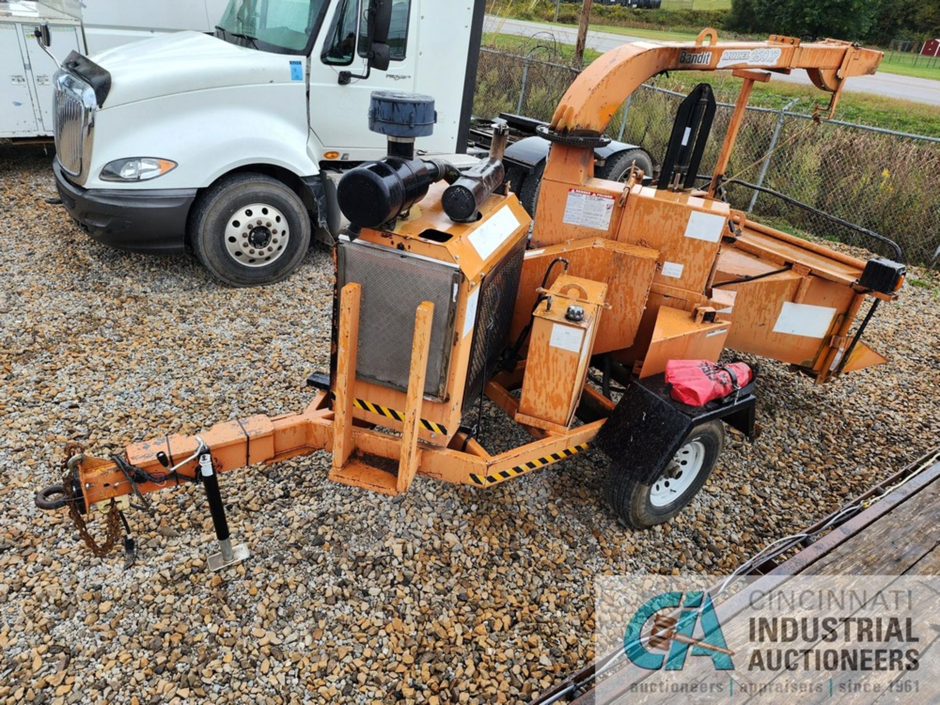 ****1996 BANDIT MODEL 250XP DIESEL CHIPPER; S/N 10008 **LOCATED OFFSITE - CONTACT JOHN ROME FOR - Image 2 of 12