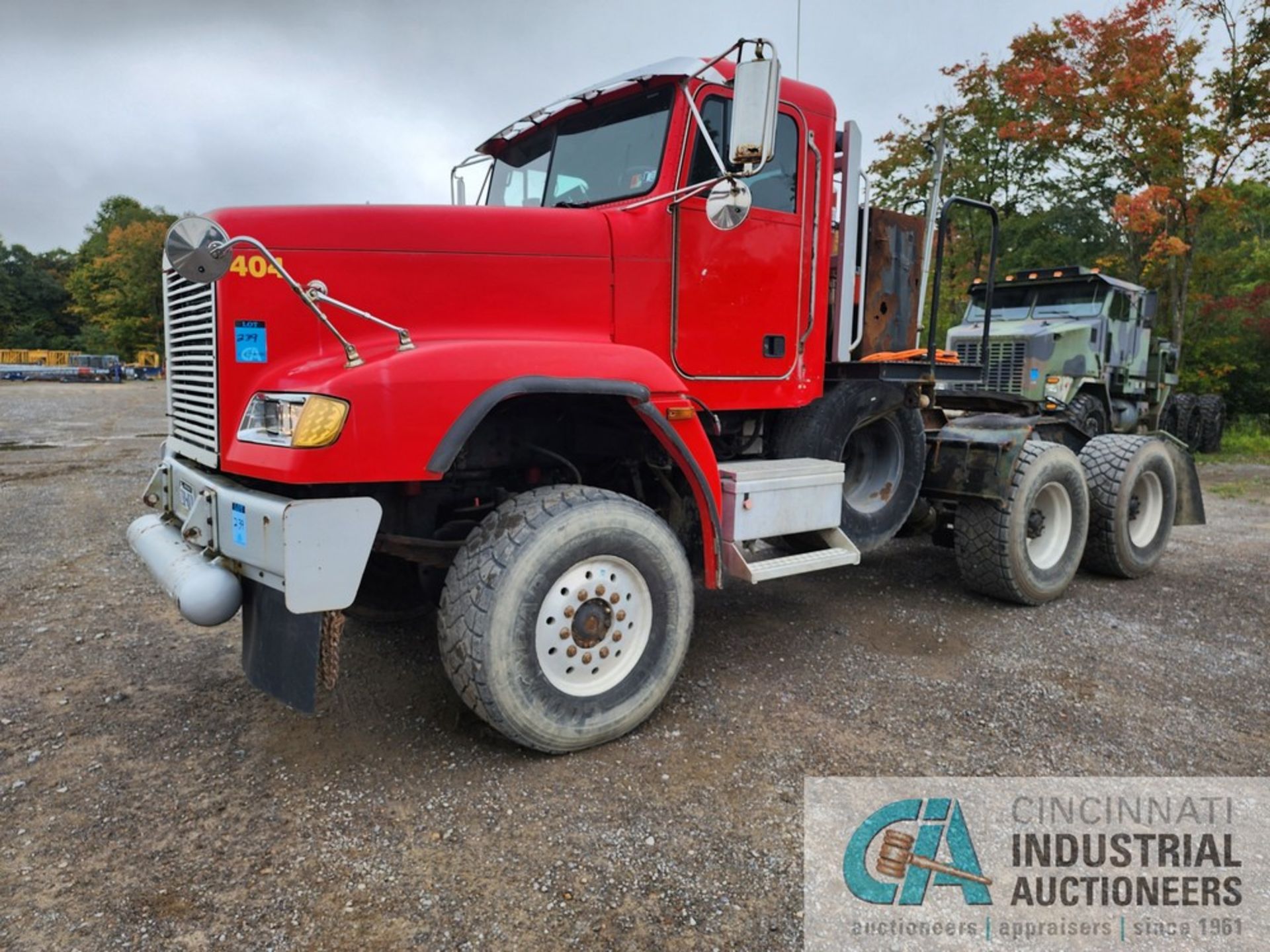 1992 FREIGHTLINER 6X6 MODEL M916-A1 MILITARY TRUCK; VIN 1FUCMZY86NP357797, WITH WINCH SYSTEM,