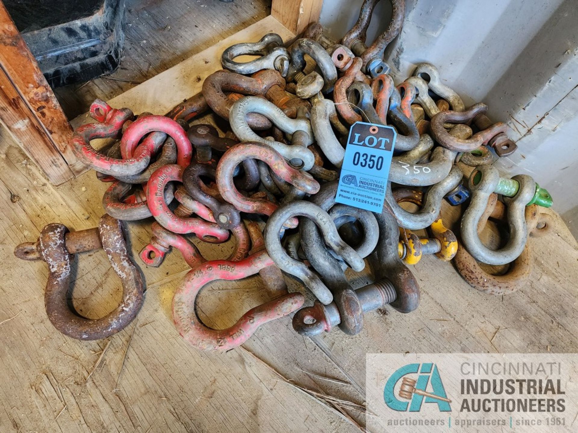 (LOT) SHACKLES ON FLOOR