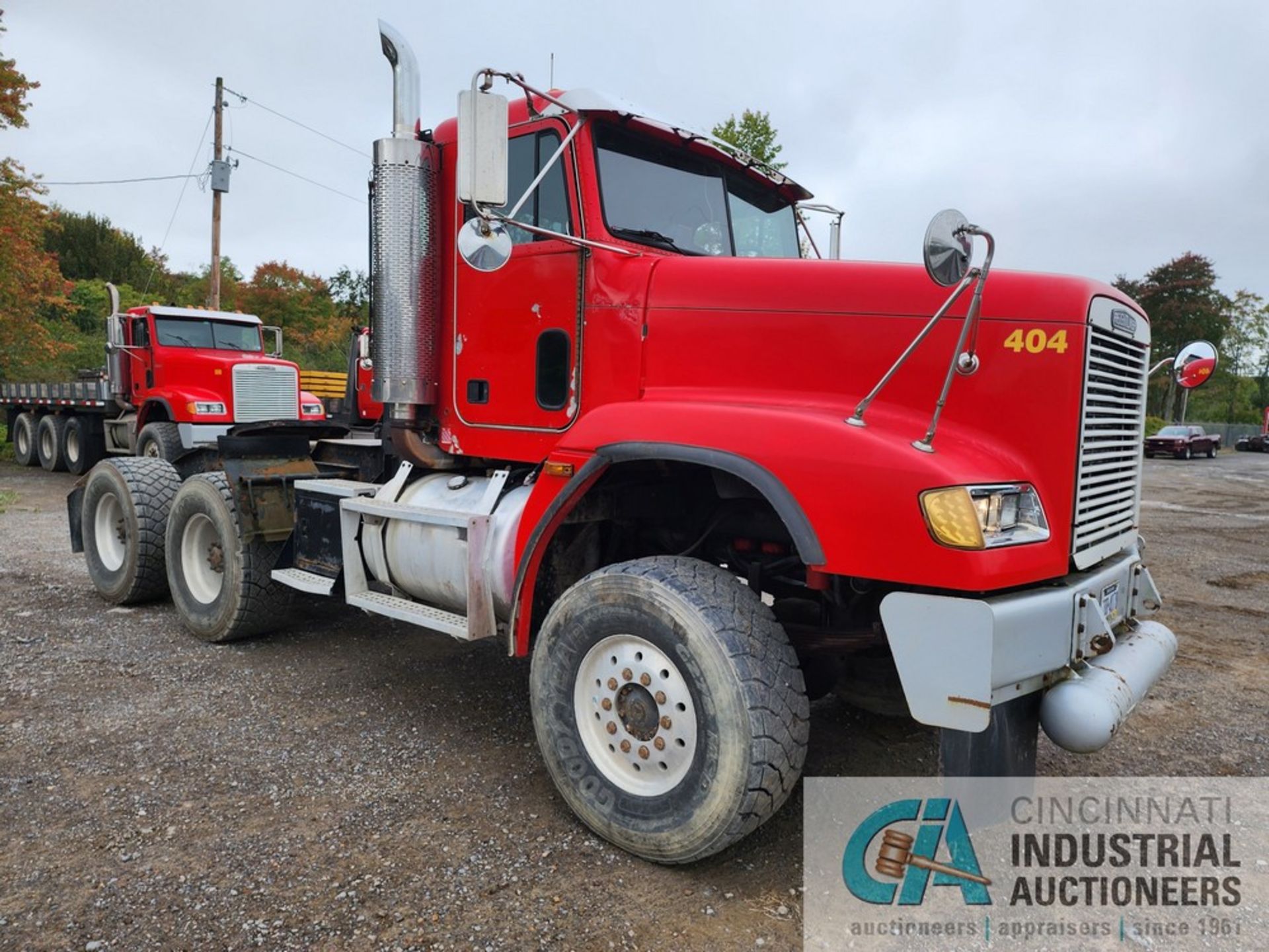 1992 FREIGHTLINER 6X6 MODEL M916-A1 MILITARY TRUCK; VIN 1FUCMZY86NP357797, WITH WINCH SYSTEM, - Image 4 of 30