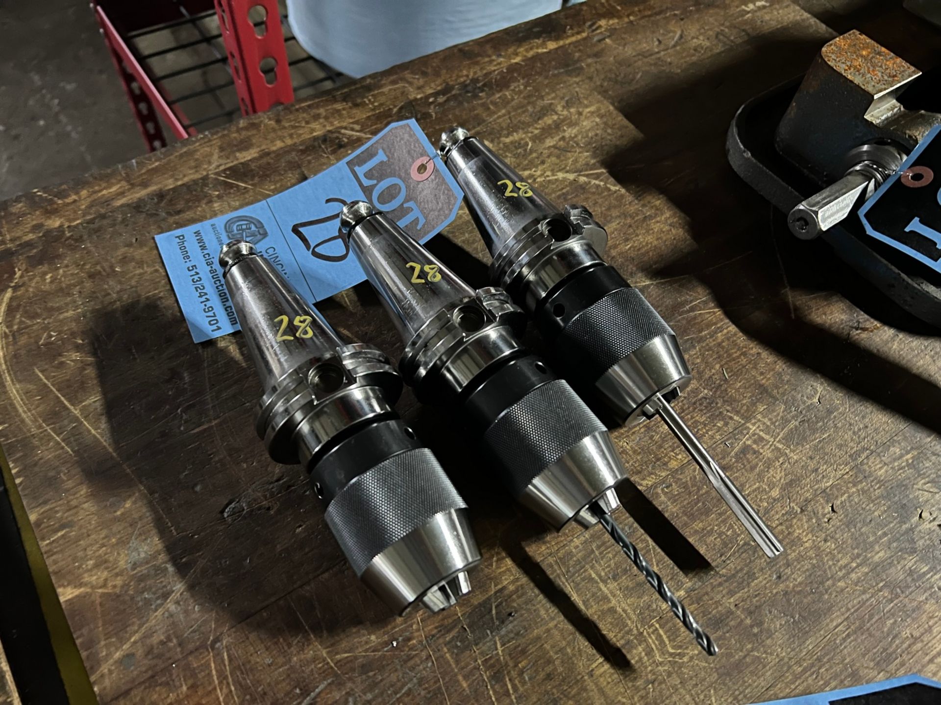 40 TAPER TOOLHOLDERS W/ DRILL CHUCKS