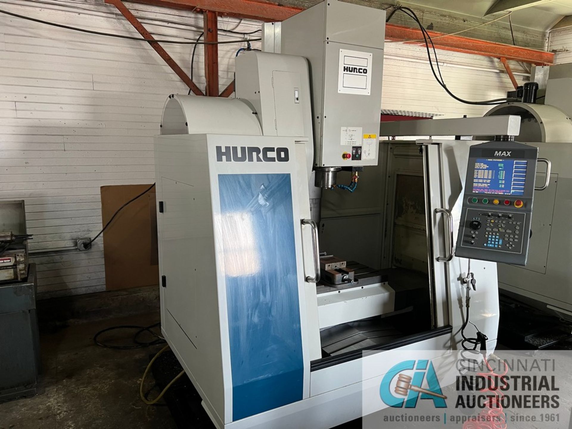 HURCO MODEL VM1 CNC VERTICAL MACHINING CENTER; S/N 06013124BEA, 8,000 RPM SPINDLE, 40 TAPER (2004) - Image 15 of 17