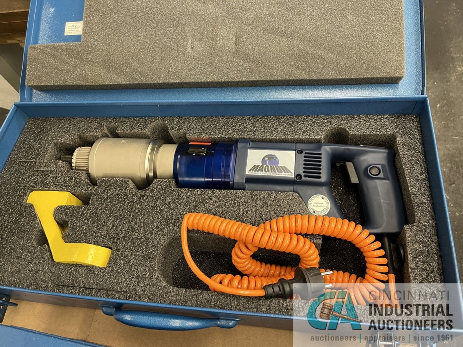 MAGNUM ELECTRIC TORQUE WRENCH IN BOX