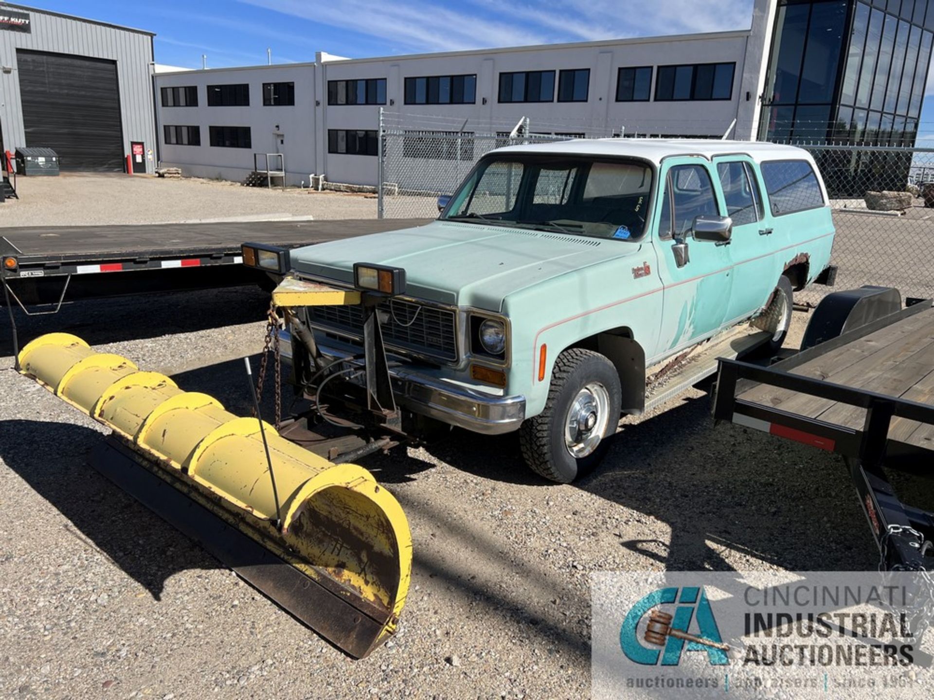 1978 CHEVY CUSTOM DELUX 2 WITH SNOW PLOW; VIN CKU268F128647, GASOLINE ENGINE, AUTOMATIC