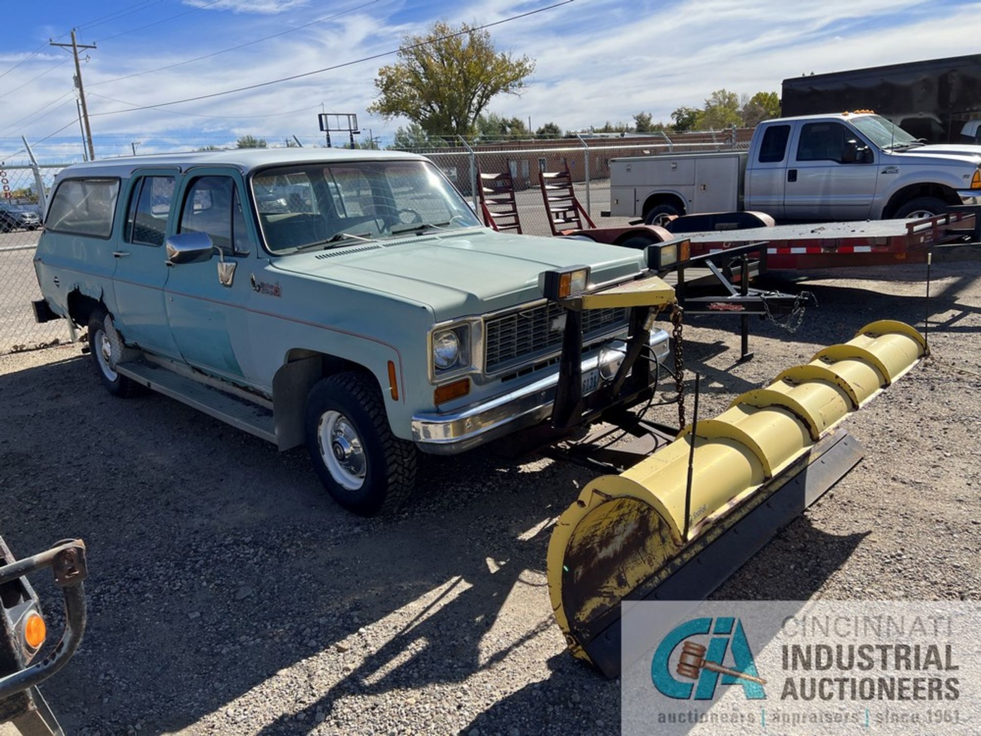 1978 CHEVY CUSTOM DELUX 2 WITH SNOW PLOW; VIN CKU268F128647, GASOLINE ENGINE, AUTOMATIC - Image 2 of 10