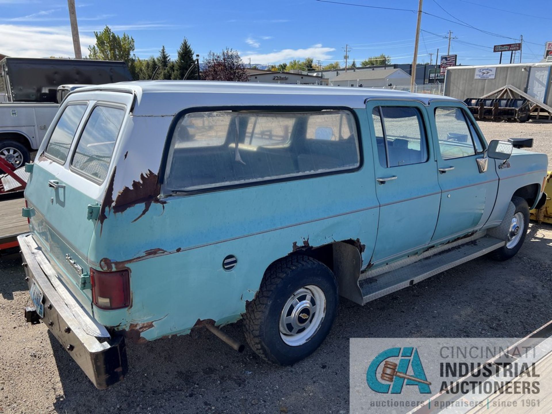 1978 CHEVY CUSTOM DELUX 2 WITH SNOW PLOW; VIN CKU268F128647, GASOLINE ENGINE, AUTOMATIC - Image 3 of 10