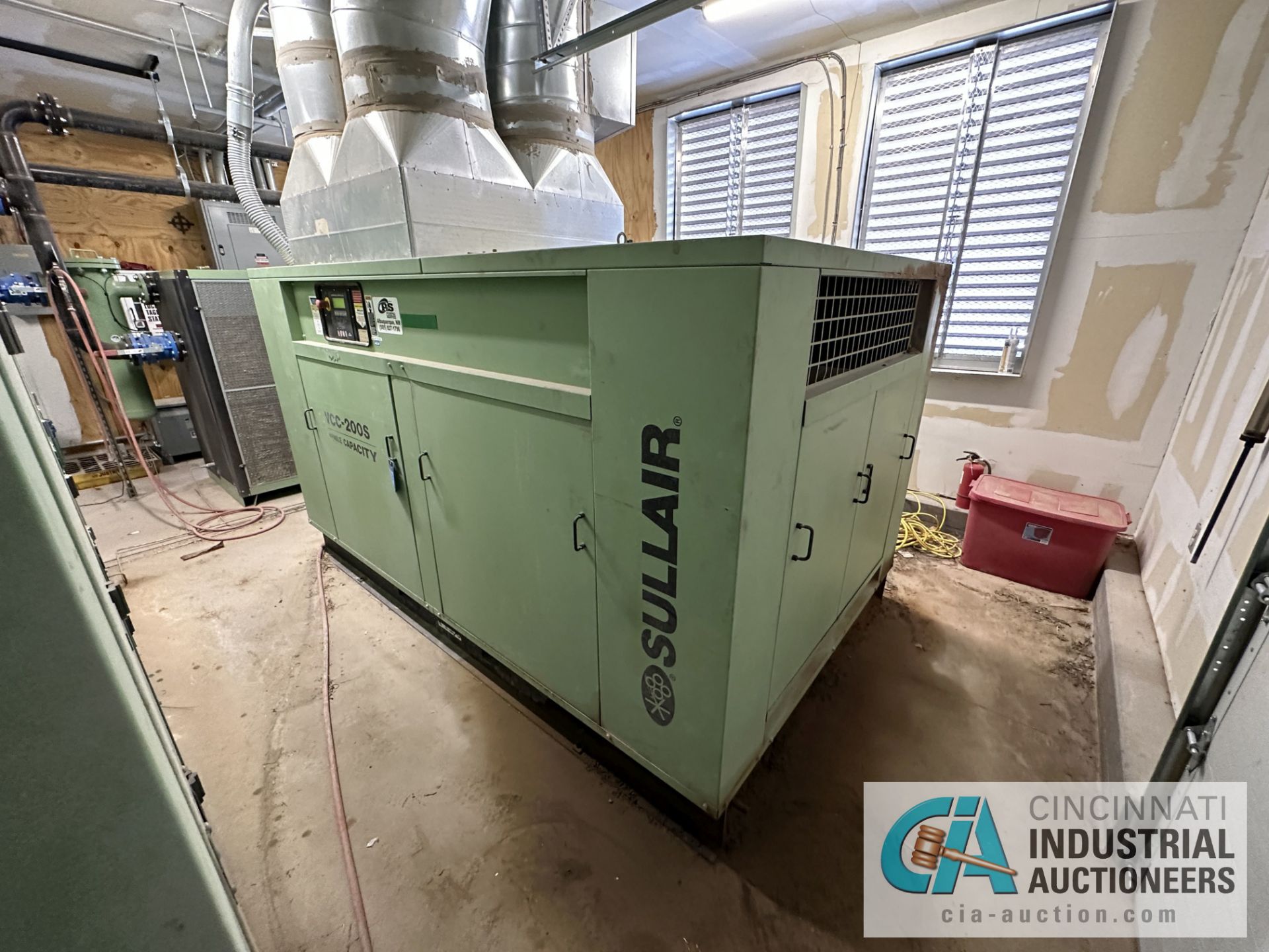 200 H.P. SULLAIR MODEL VCC2005 ROTARY SCREW AIR COMPRESSOR S/N 201805290039 3 PHASE, 460 VOLTS, 1780 - Image 5 of 7