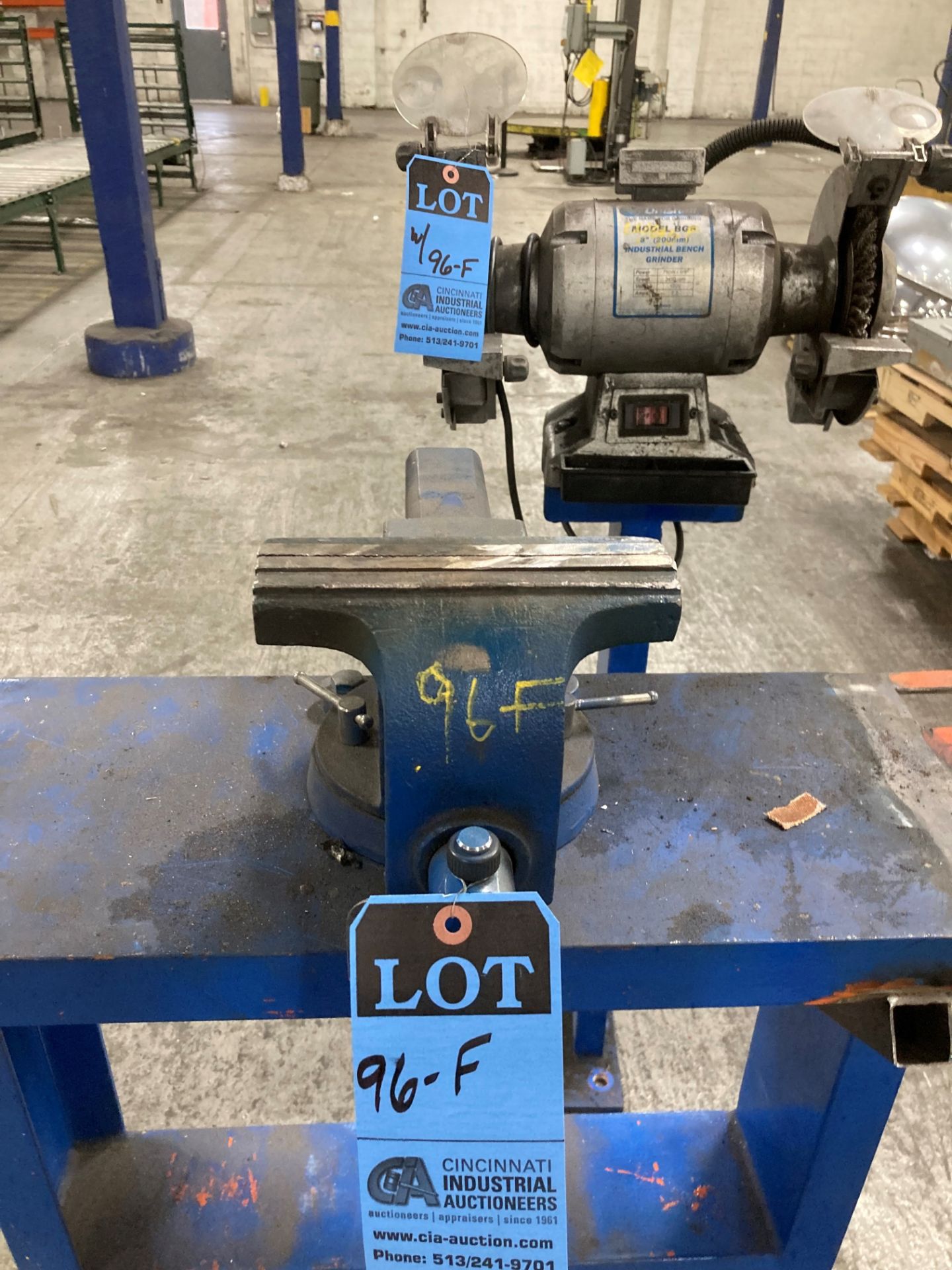 (LOT) 7" VISE WITH STAND AND 1 HP DE GRINDER