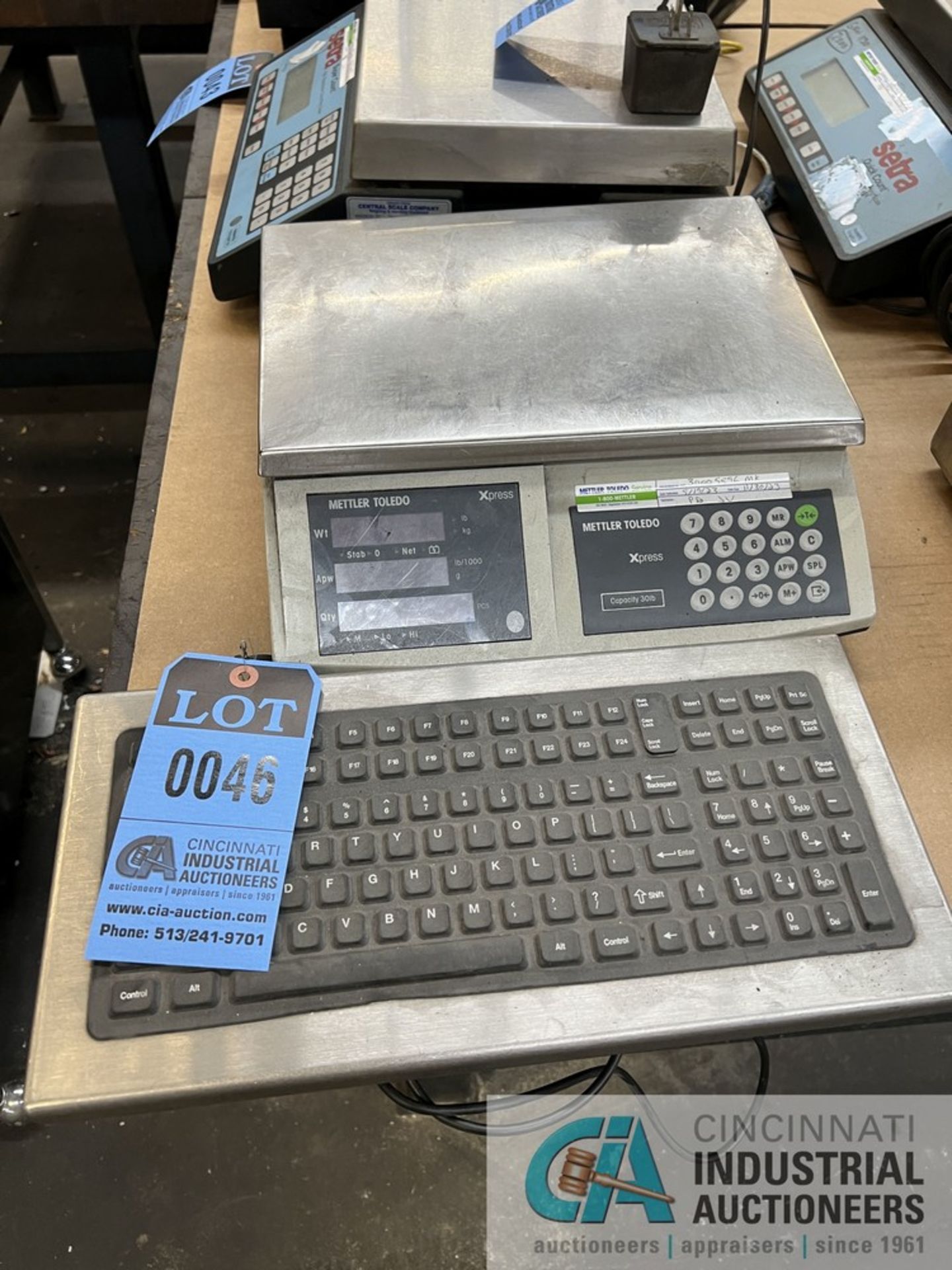 30 LB. METTLER TOLEDO PARTS SCALE WITH KEYBOARD